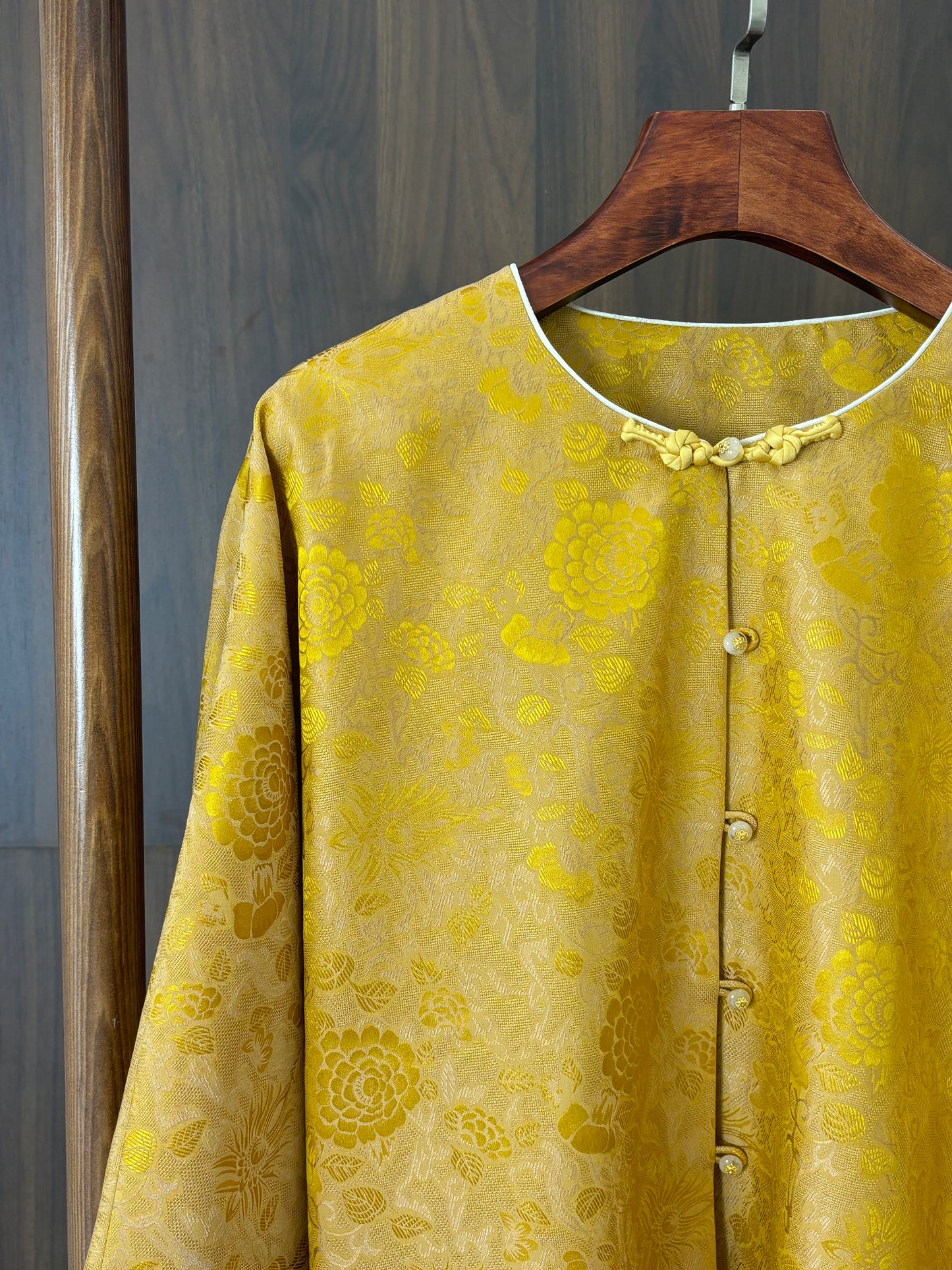 黃色桑蠶絲外套 Yellow Silk Jacket - Luxe Orienta CO., LIMITED