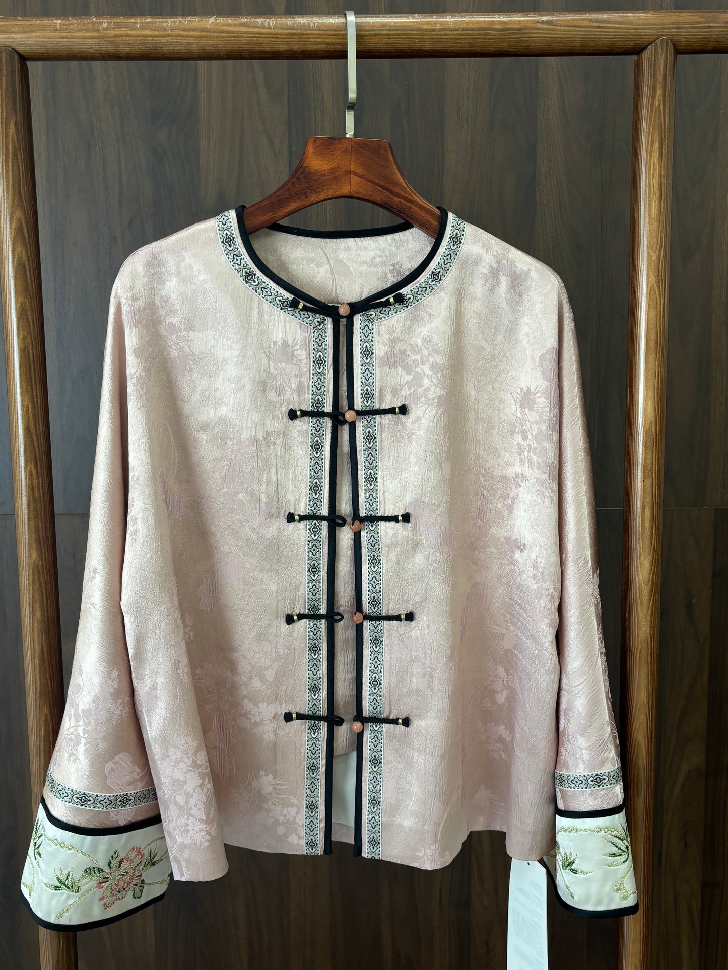 粉紅色提花刺繡外套 Pink Jacquard Embroidered Jacket - Luxe Orienta CO., LIMITED