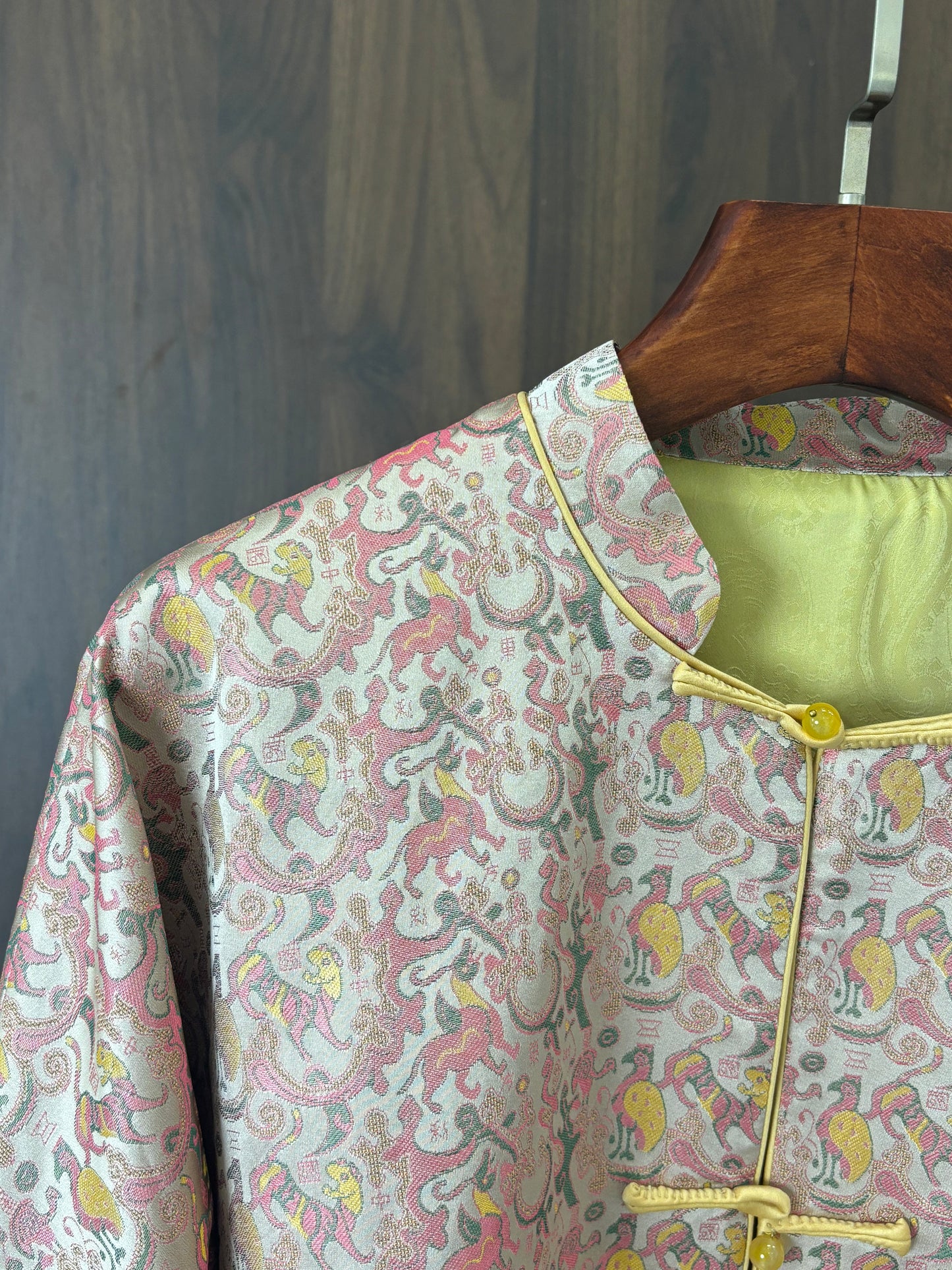 粉紅色桑蠶絲宋錦外套 Pink Silk Songjin Jacket - Luxe Orienta CO., LIMITED