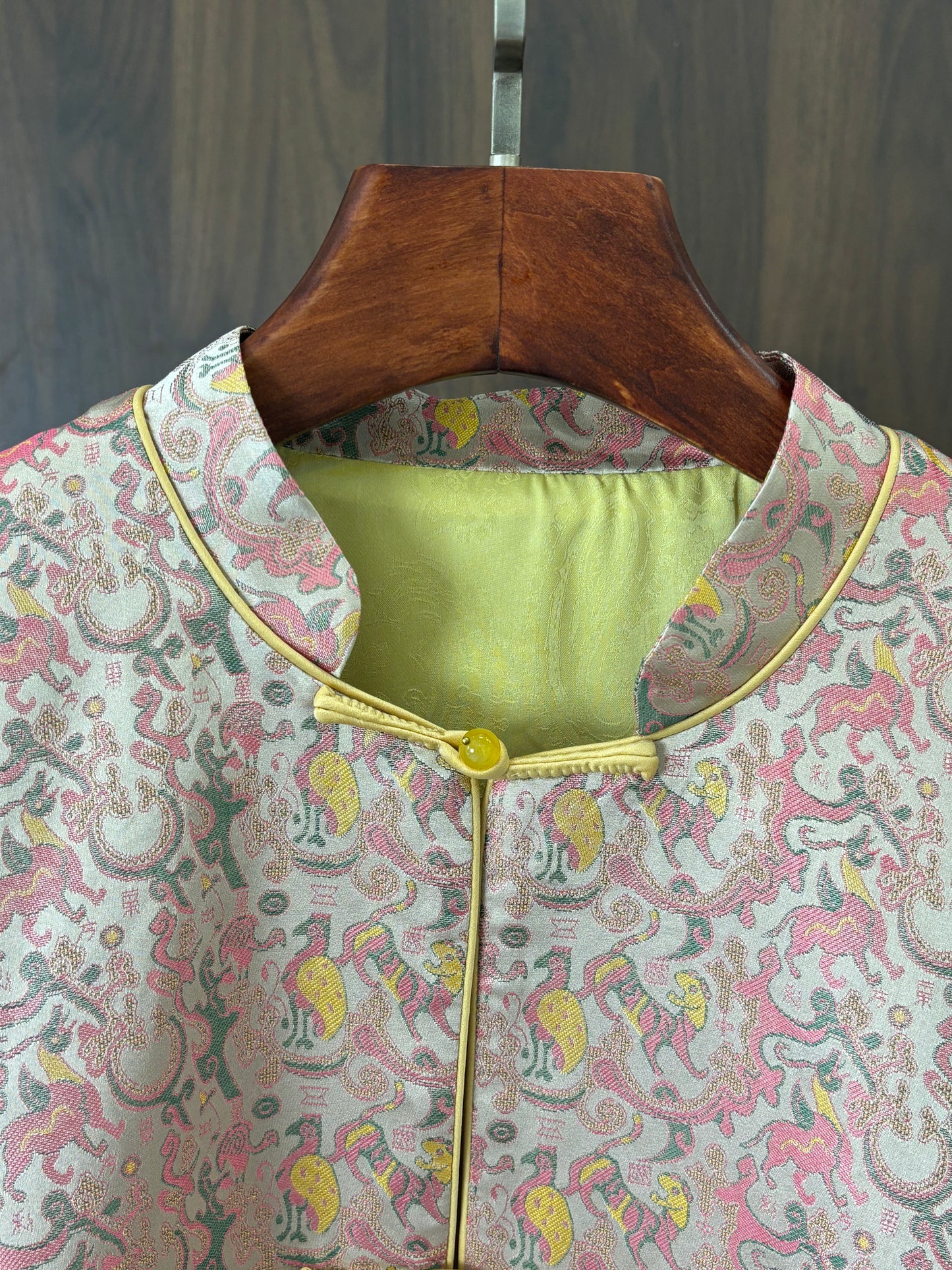 粉紅色桑蠶絲宋錦外套 Pink Silk Songjin Jacket - Luxe Orienta CO., LIMITED
