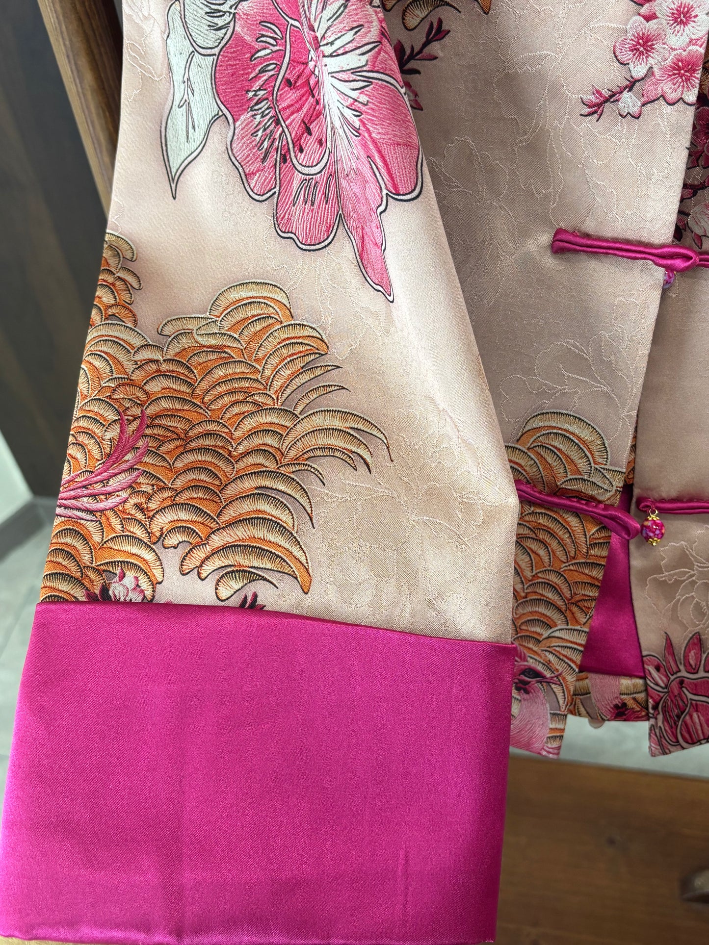 粉紅色鳳凰人絲提花外套 Pink Phoenix Silk Jacquard Jacket - Luxe Orienta CO., LIMITED