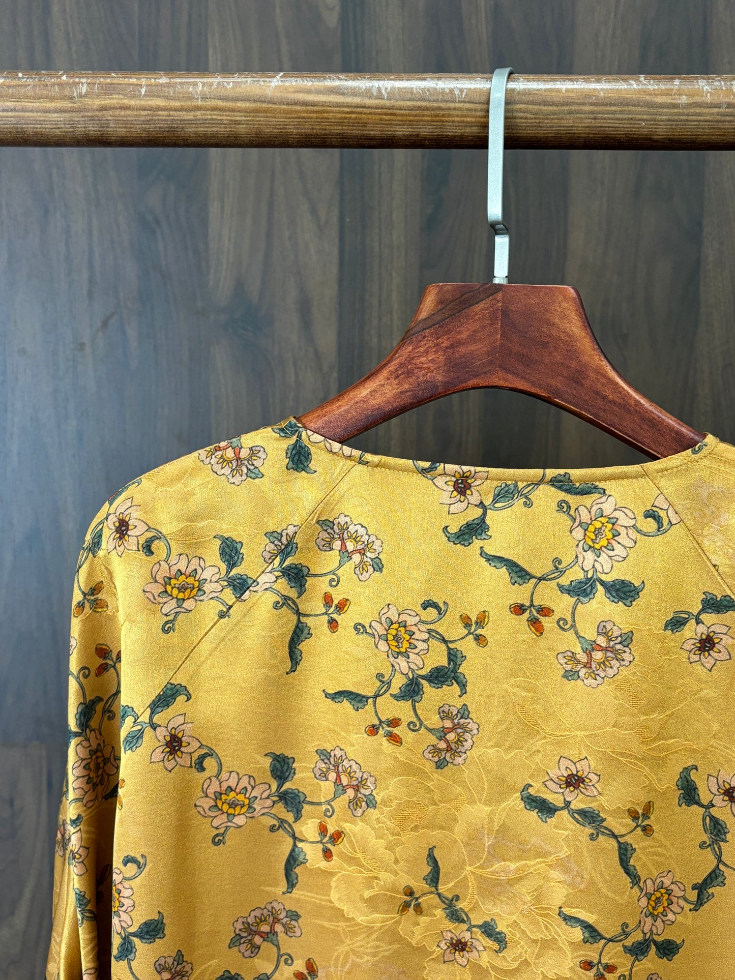 黃色桑蠶絲提花上衣 Yellow Silk Jacquard Top - Luxe Orienta CO., LIMITED