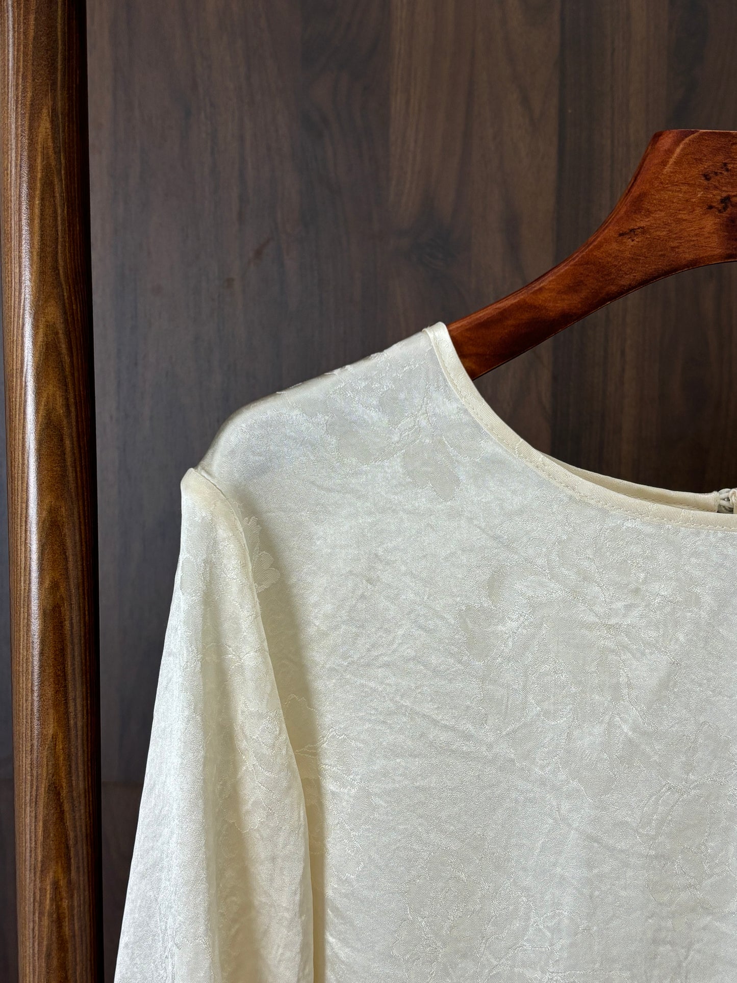 米白色醋酸提花上衣 Off-White Acetate Jacquard Top - Luxe Orienta CO., LIMITED