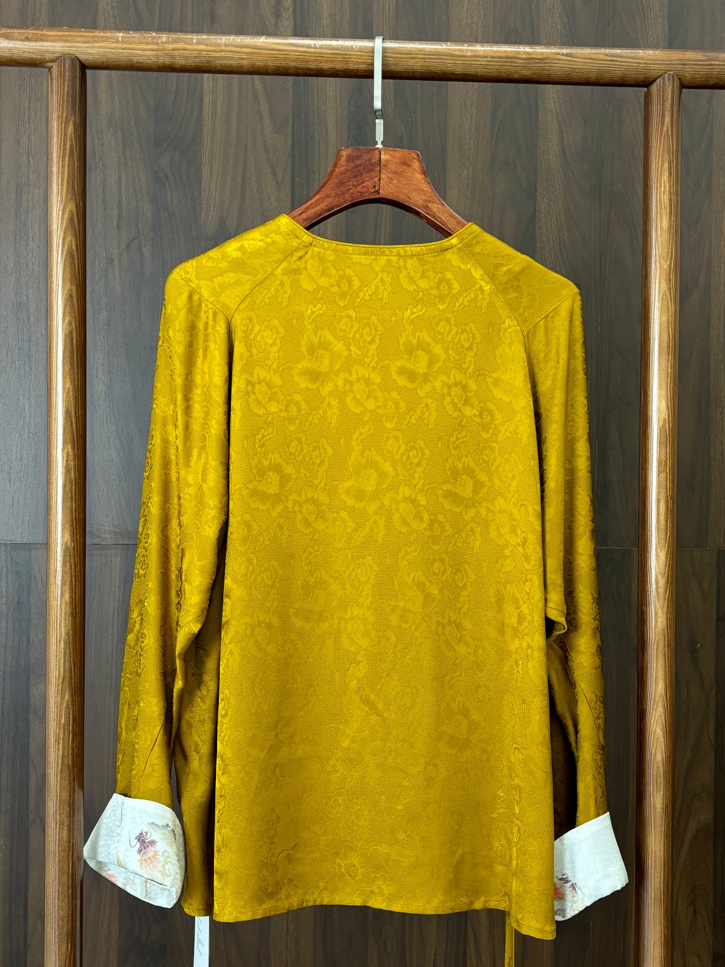 黃色絲質花蘿提花上衣 Yellow Silk Floral Jacquard Top - Luxe Orienta CO., LIMITED