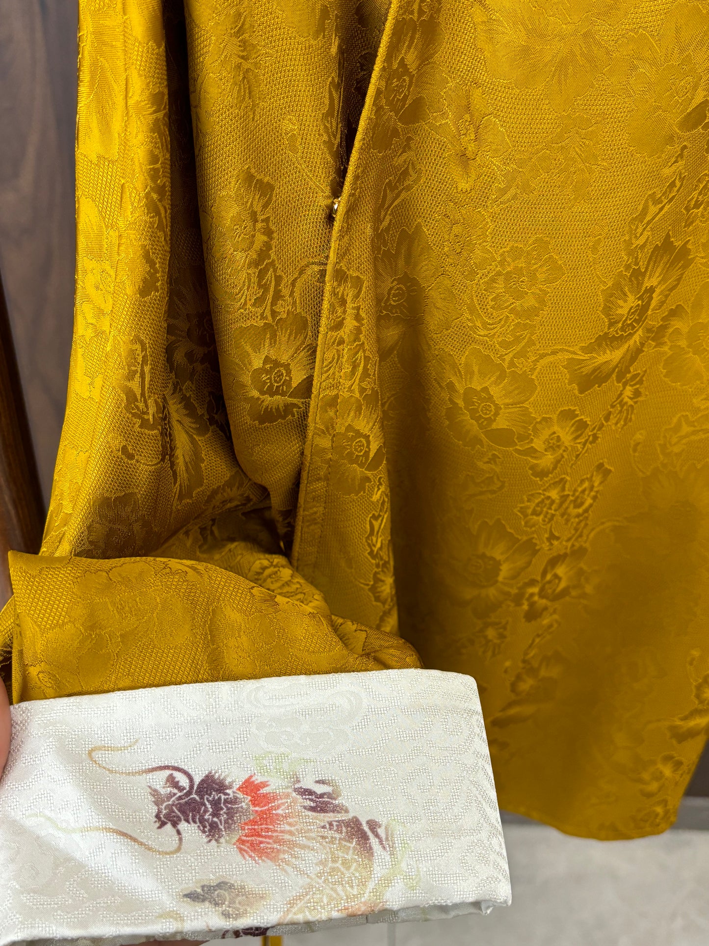 黃色絲質花蘿提花上衣 Yellow Silk Floral Jacquard Top - Luxe Orienta CO., LIMITED