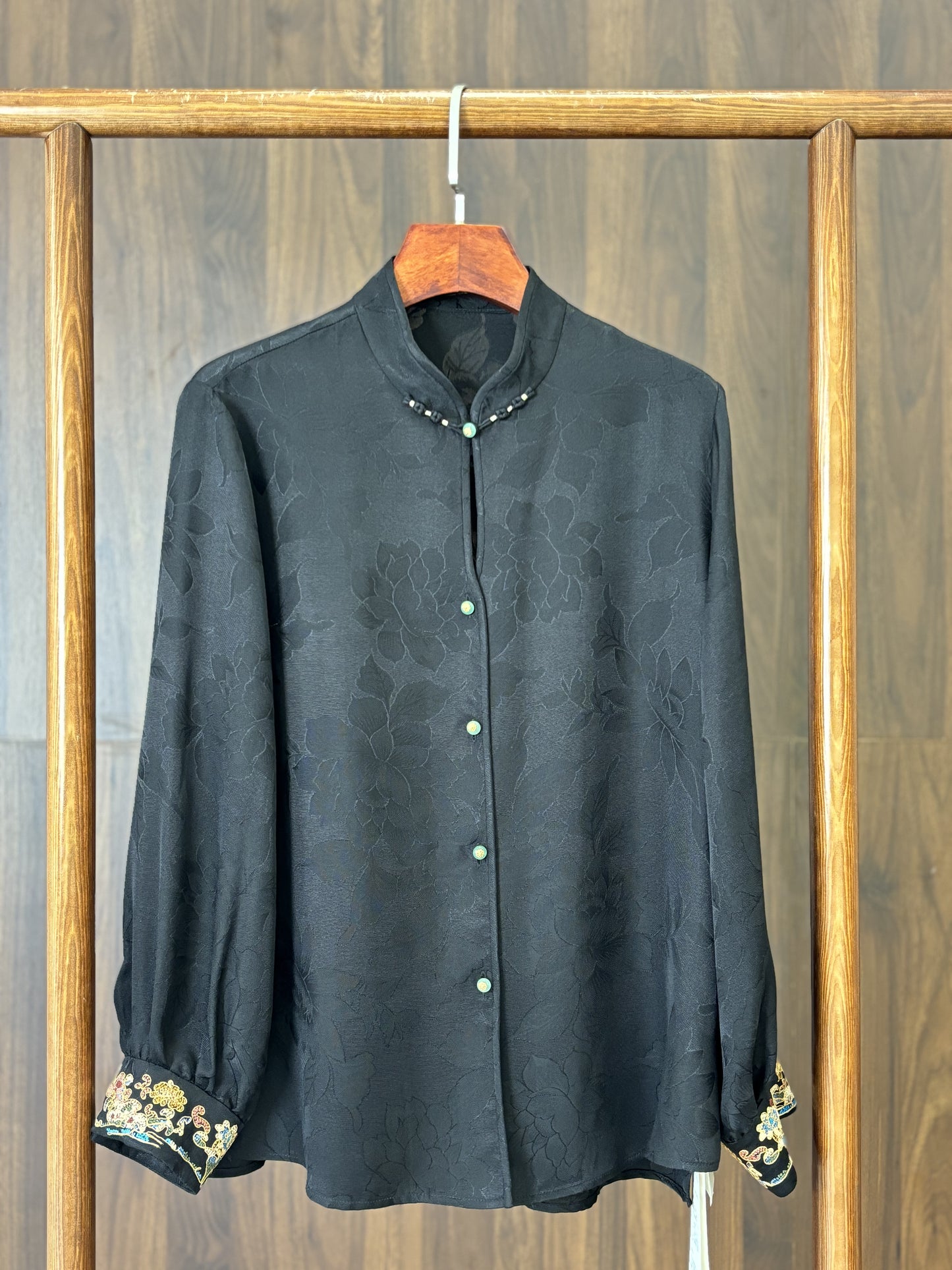 黑色桑蠶絲上衣 Black Silk Top - Luxe Orienta CO., LIMITED