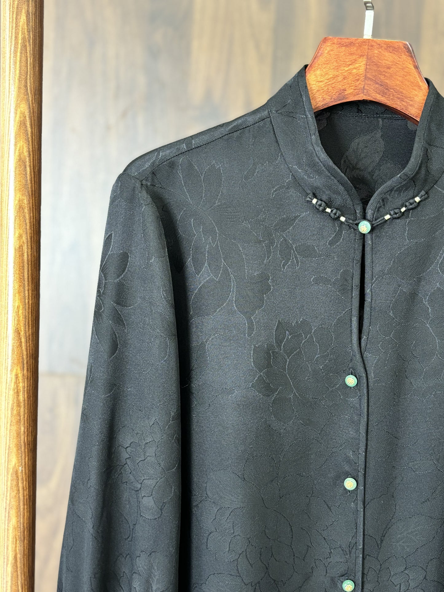 黑色桑蠶絲上衣 Black Silk Top - Luxe Orienta CO., LIMITED