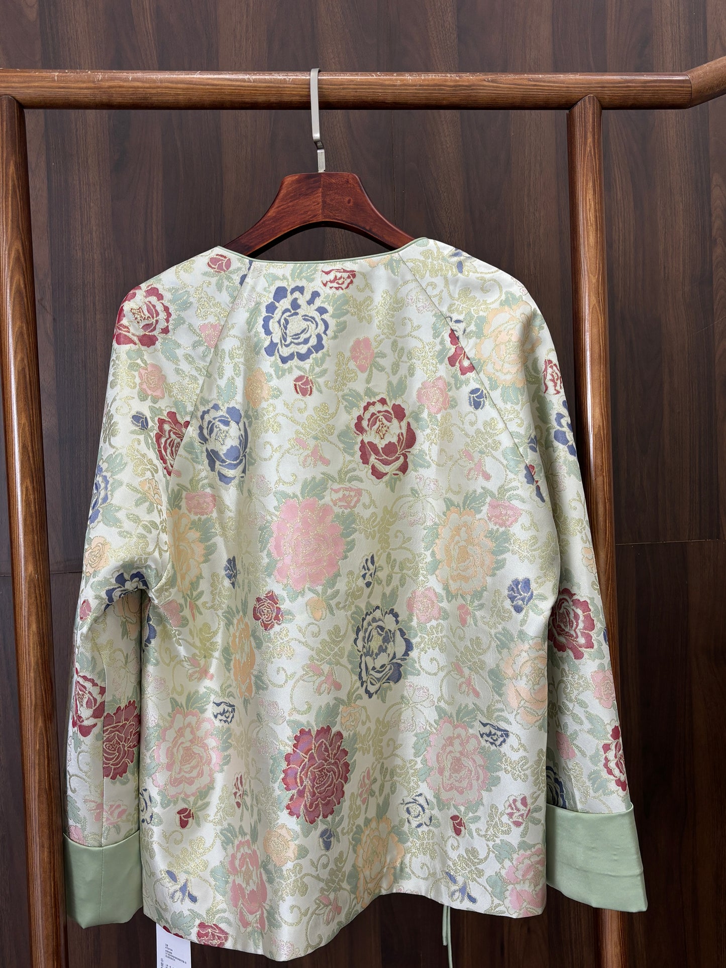 人絲提花綠色斜襟上衣 Green Rayon Jacquard Slanted Collar Top - Luxe Orienta CO., LIMITED