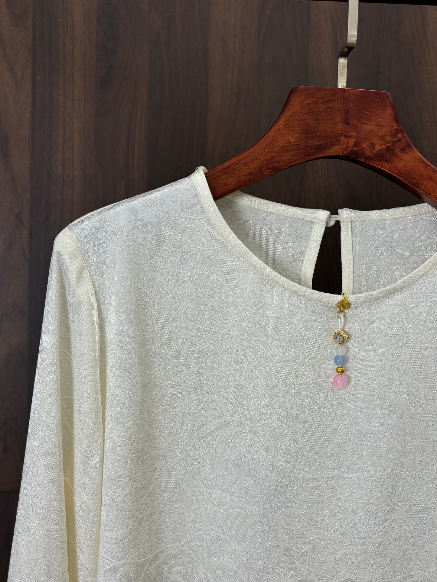 白色人絲提花上衣 White Rayon Jacquard Top - Luxe Orienta CO., LIMITED