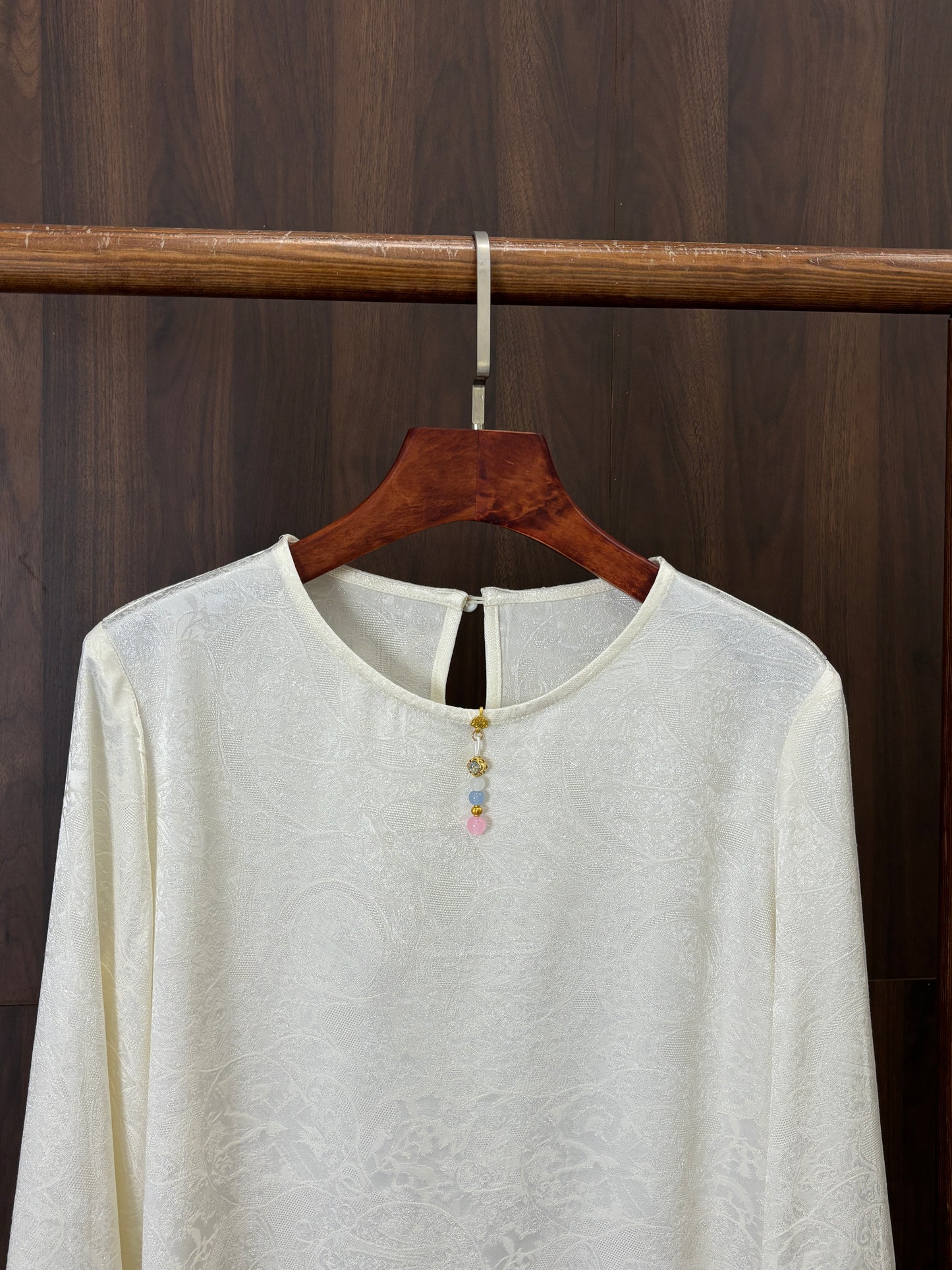 白色人絲提花上衣 White Rayon Jacquard Top - Luxe Orienta CO., LIMITED