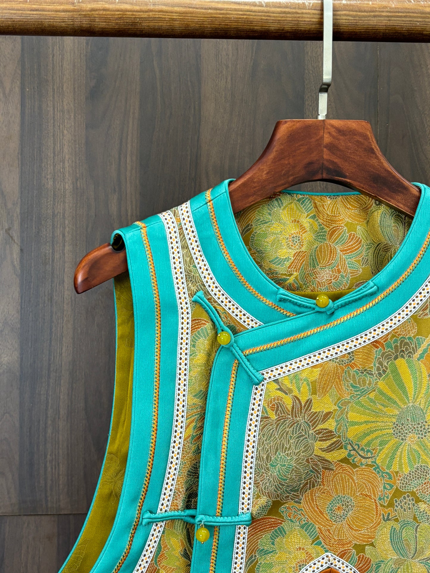 藍色桑蠶絲宋錦如意馬甲 Blue Silk Songjin Ruyi Vest - Luxe Orienta CO., LIMITED