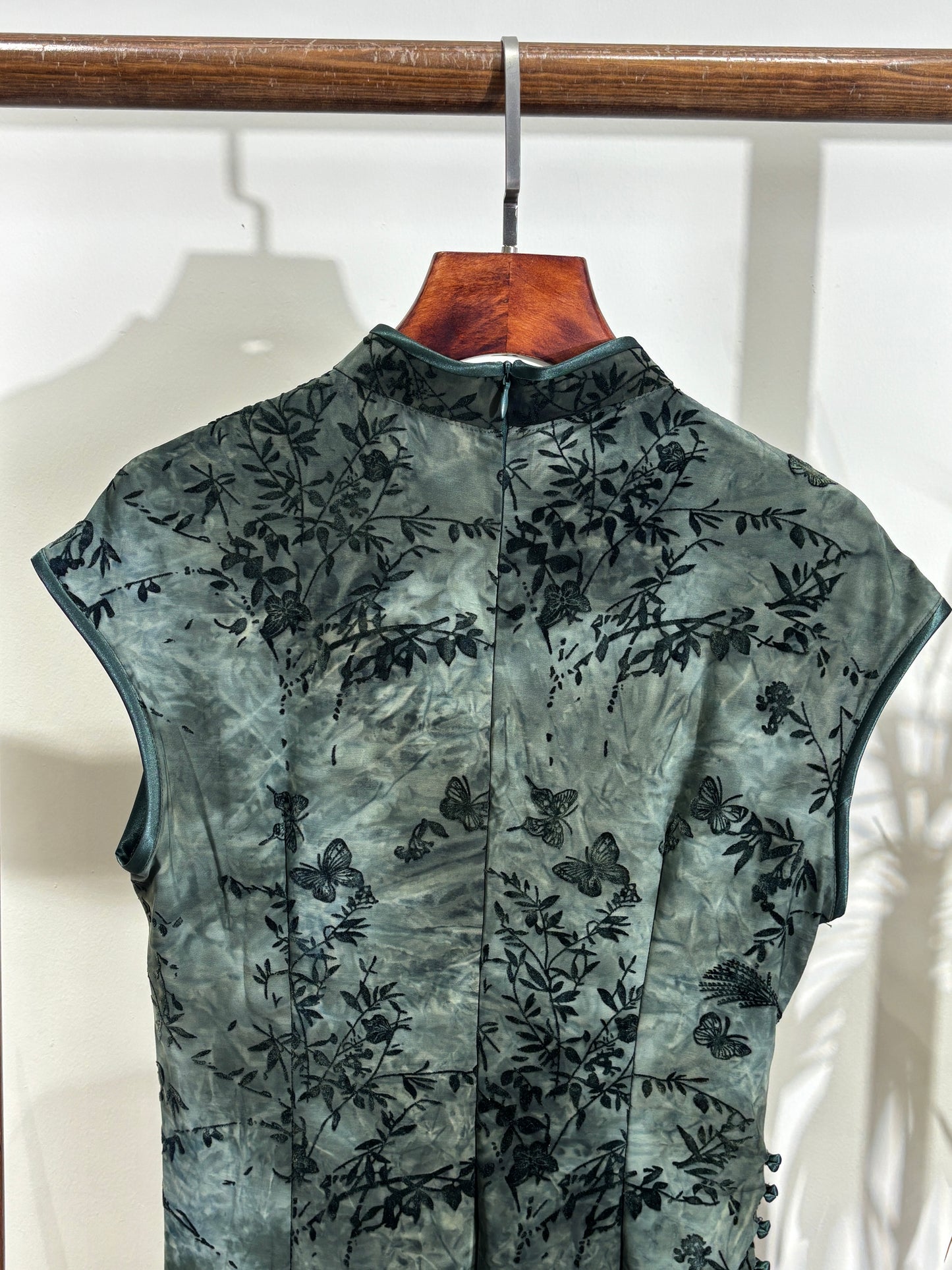 綠色旗袍 Green Qipao - Luxe Orienta CO., LIMITED