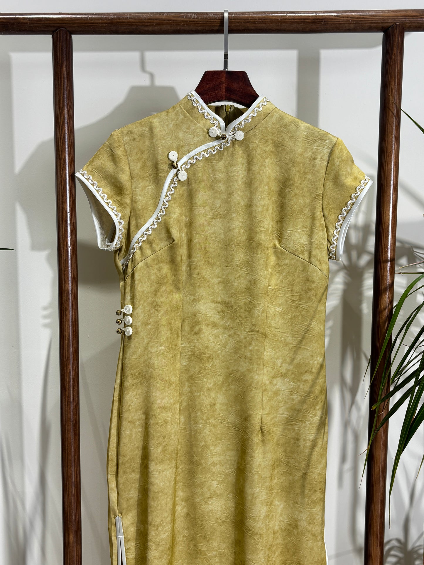 黃色旗袍 Yellow Qipao - Luxe Orienta CO., LIMITED