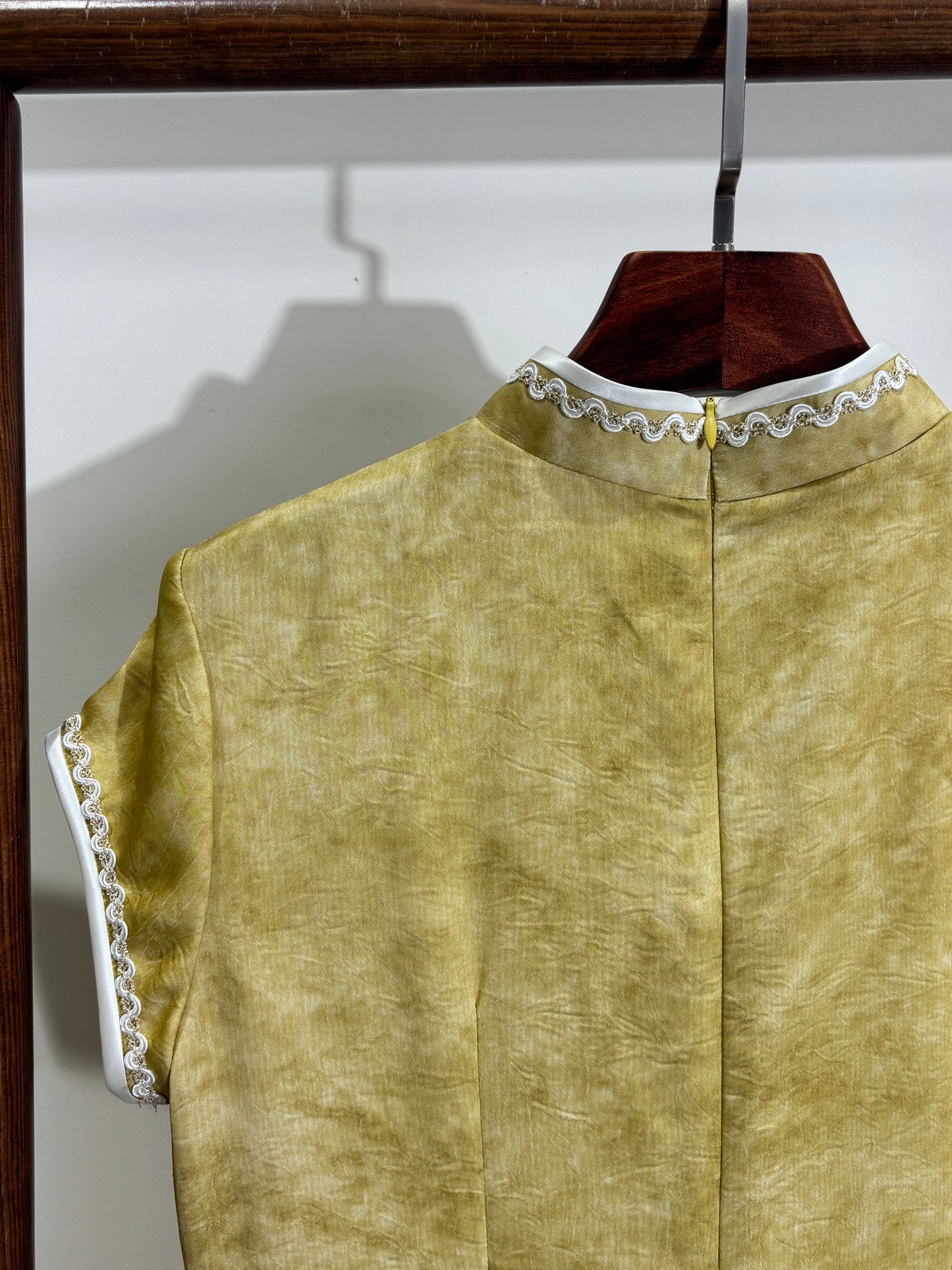 黃色旗袍 Yellow Qipao - Luxe Orienta CO., LIMITED