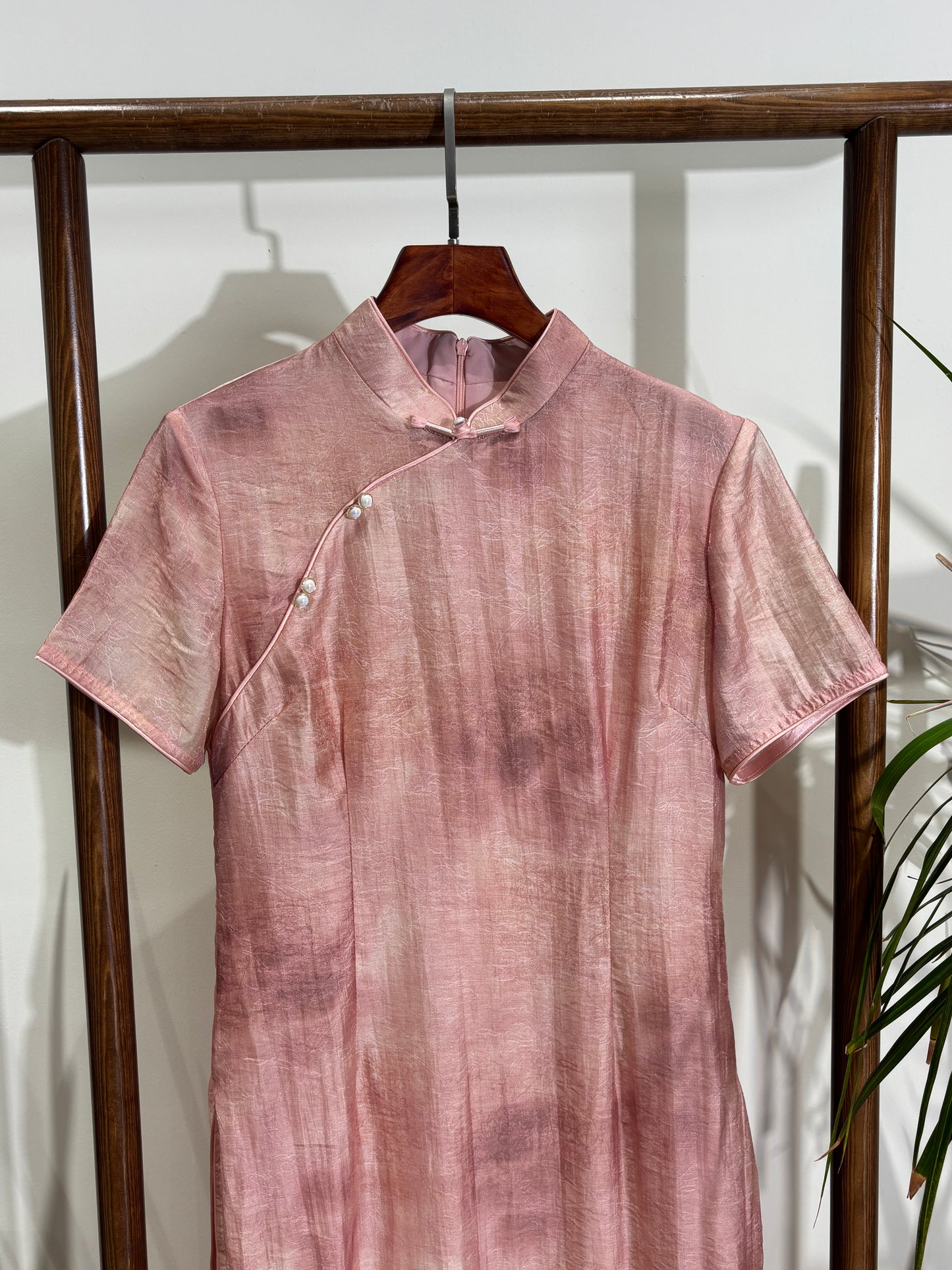 粉色短款旗袍 Pink Short Qipao - Luxe Orienta CO., LIMITED
