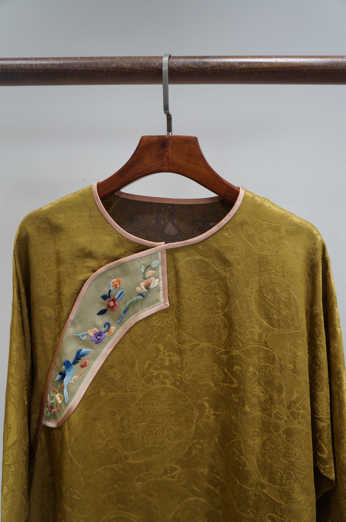 Yellow Mulberry Silk Xiangyunsha Blouse | Timeless Chinese Luxury