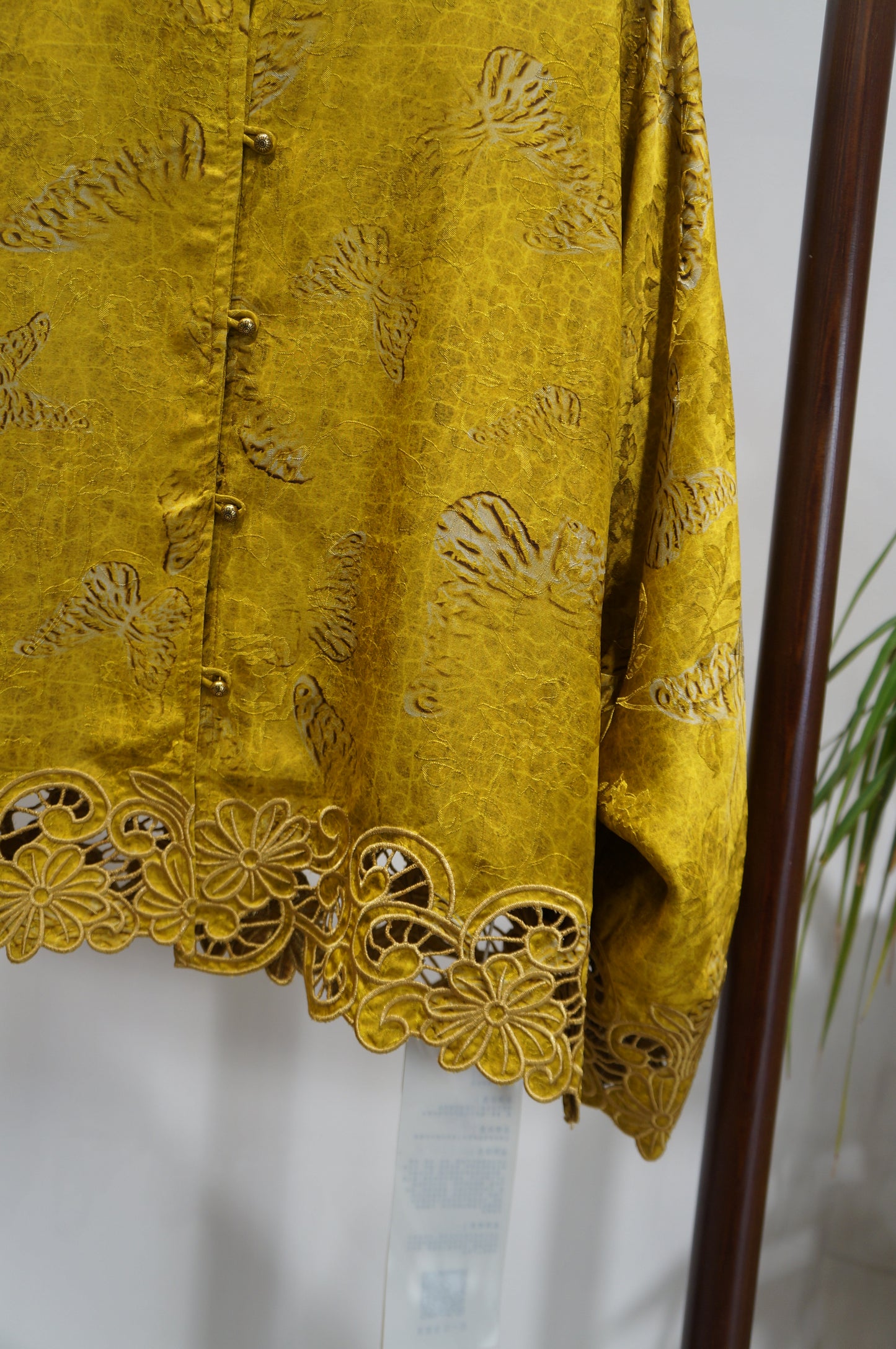 Yellow Xiangyunsha Embroidered Jacket | Timeless Chinese Elegance