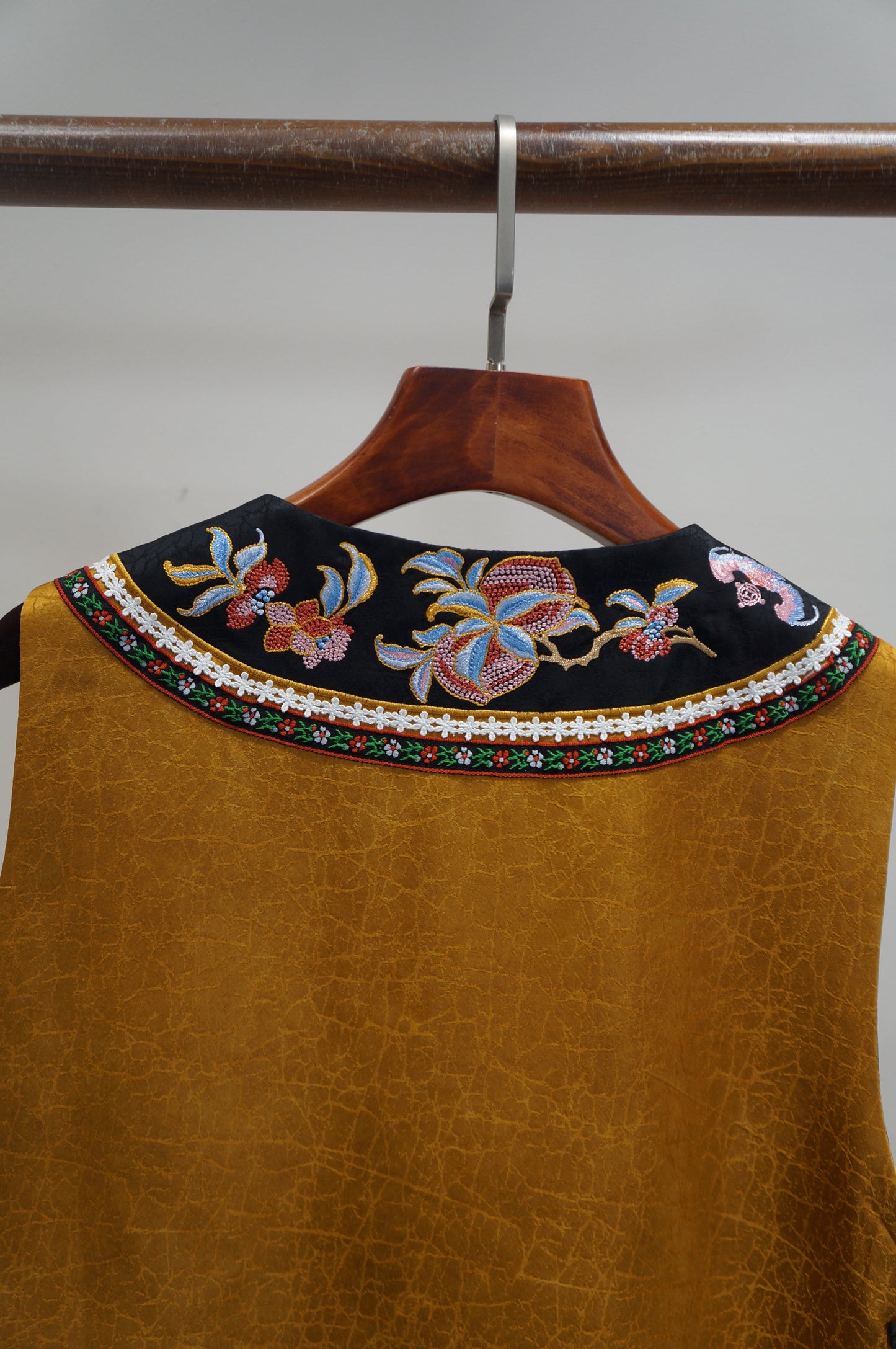 Yellow Rayon Xiangyunsha Vest | Modern Chinese Elegance