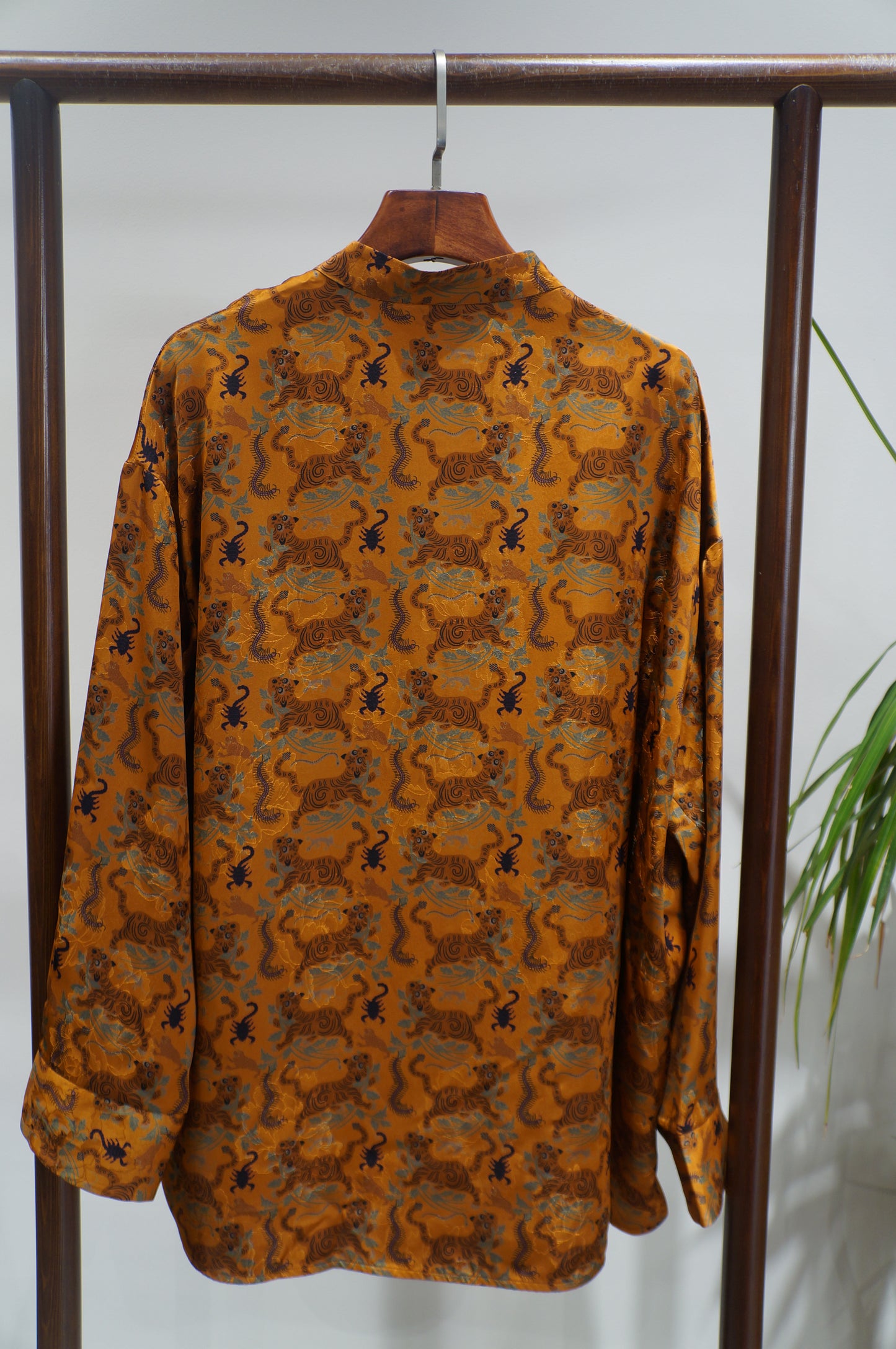 Brown Tiger & Five Poisons Xiangyunsha Blouse | Bold Chinese Heritage
