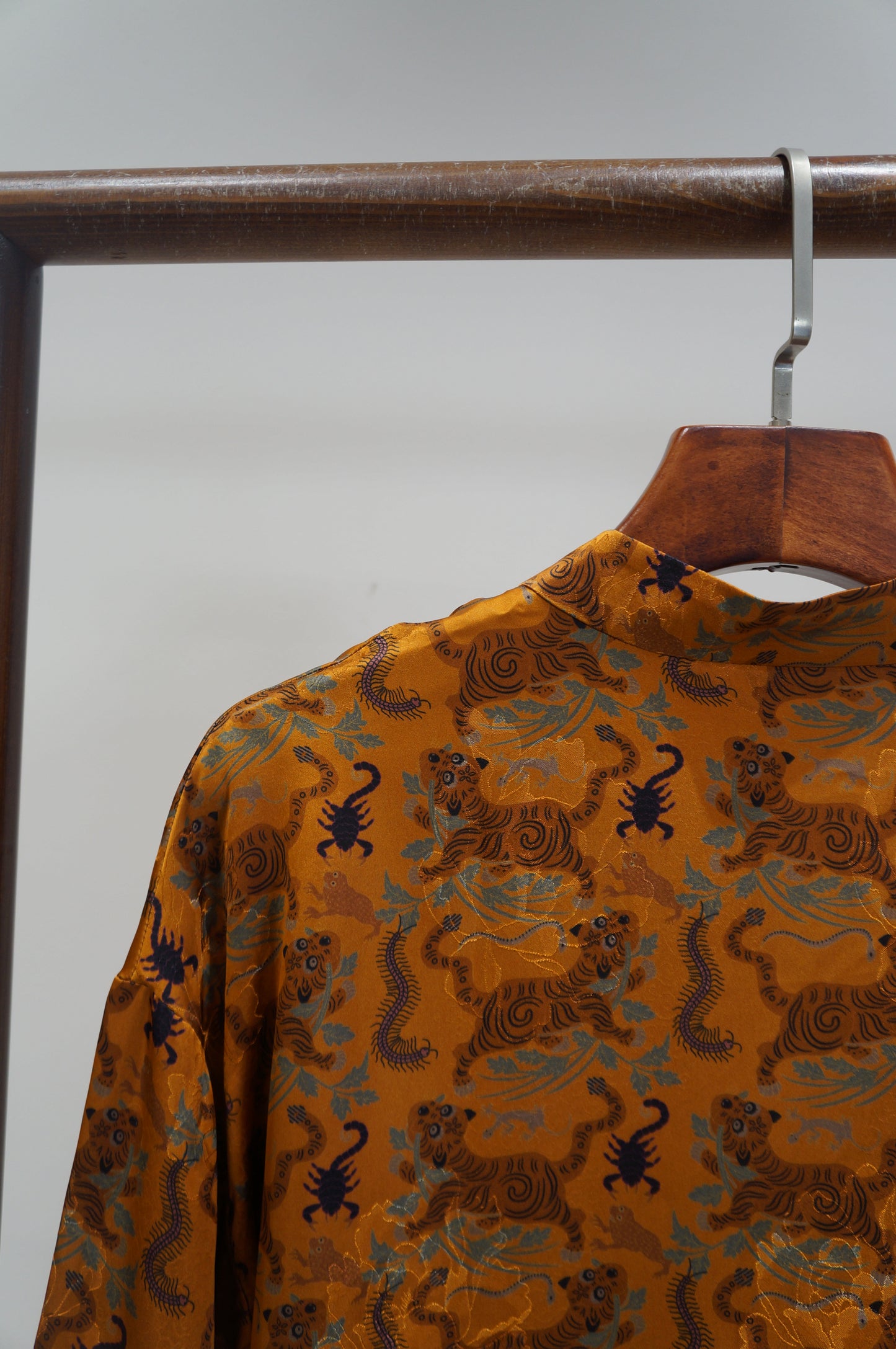 Brown Tiger & Five Poisons Xiangyunsha Blouse | Bold Chinese Heritage