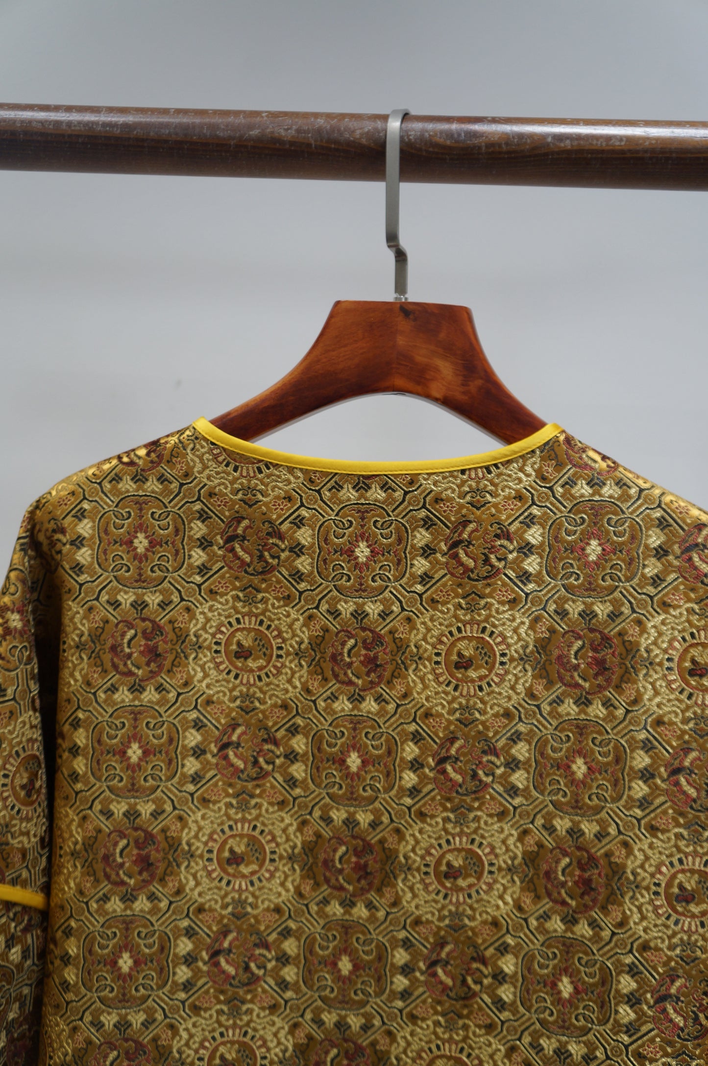 Yellow Mulberry Silk Shu Brocade Jacket with Pankou Buttons | Timeless Chinese Luxury