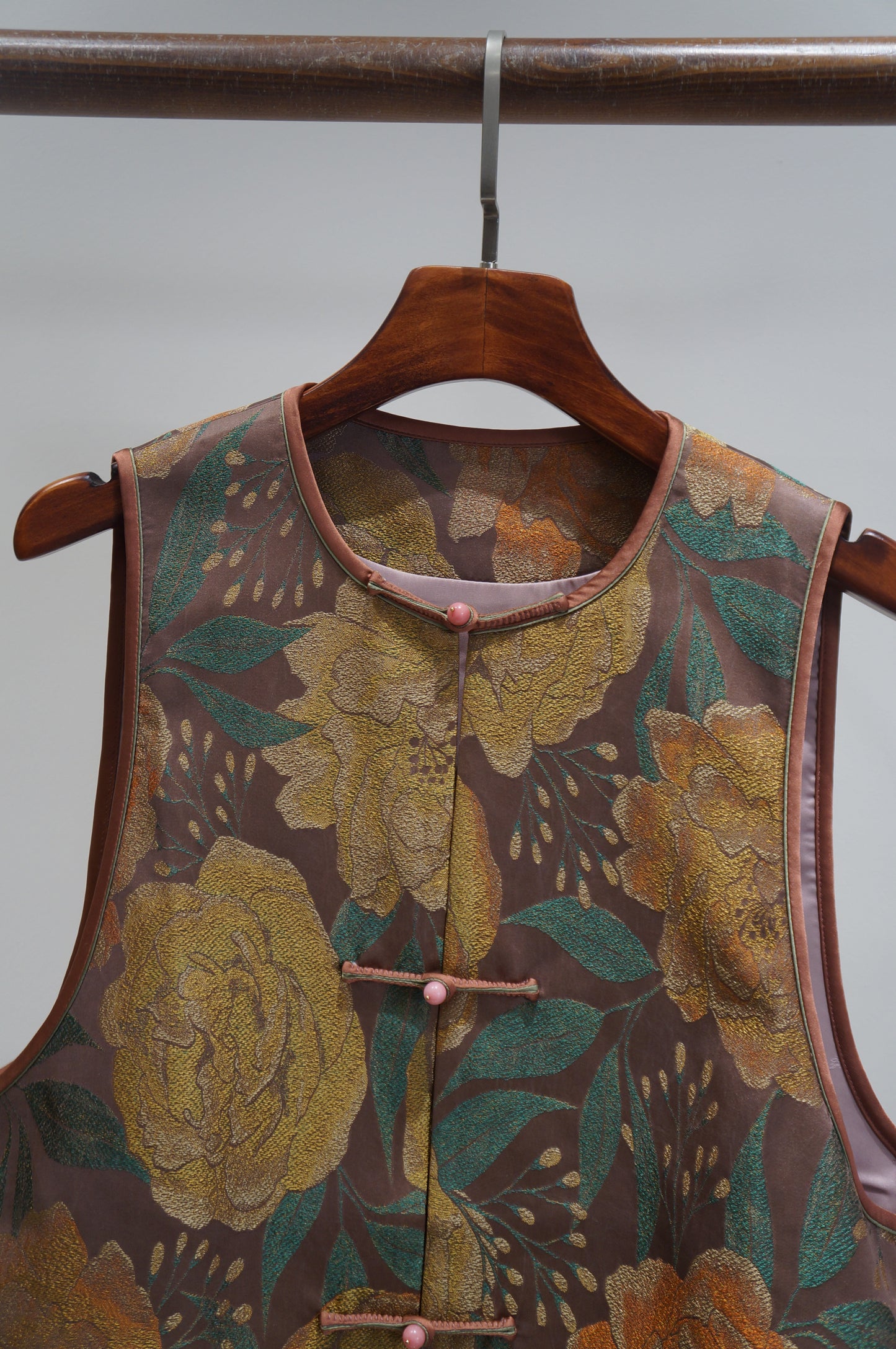 Brown Mulberry Silk Song Brocade Vest | Modern Chinese Heritage