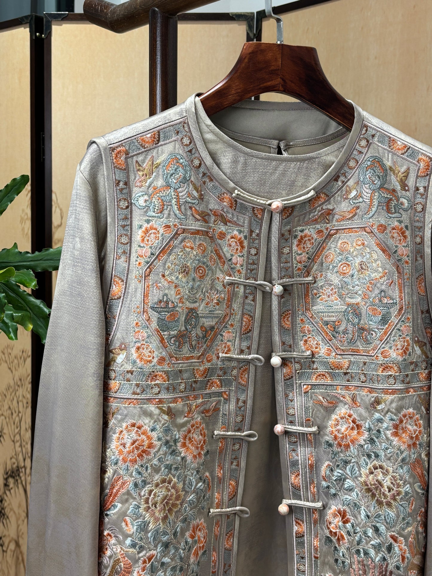 Beige Embroidered Set | Luxe Orienta Modern Chinese Fashion Ensemble