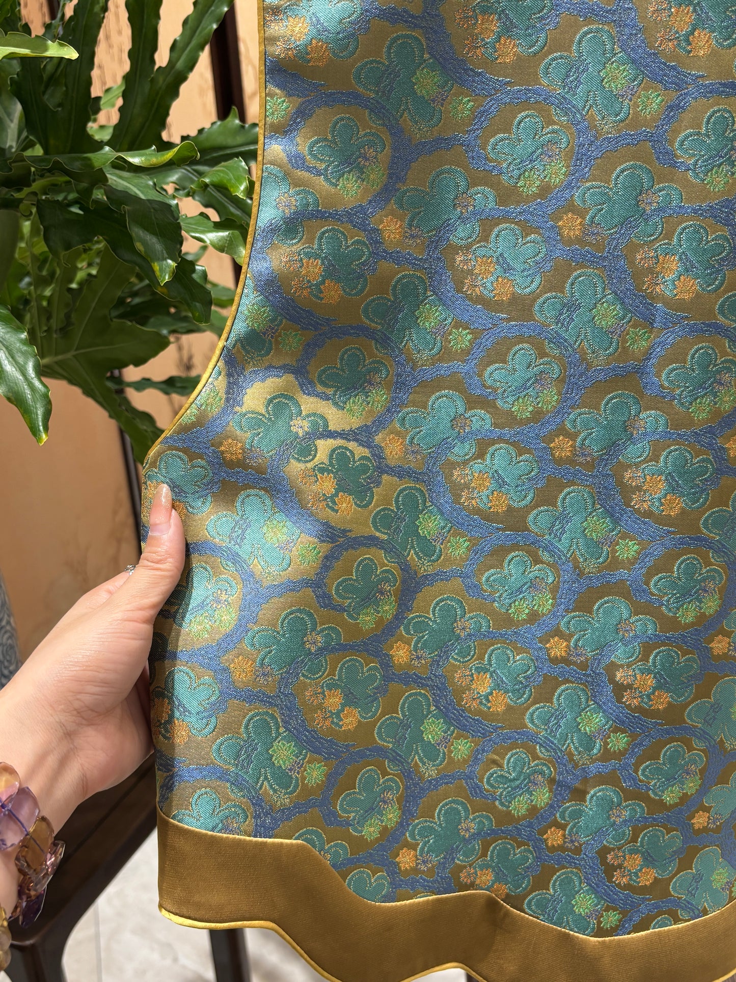 Green Mulberry Silk Shu Brocade Reversible Vest | Luxe Orienta