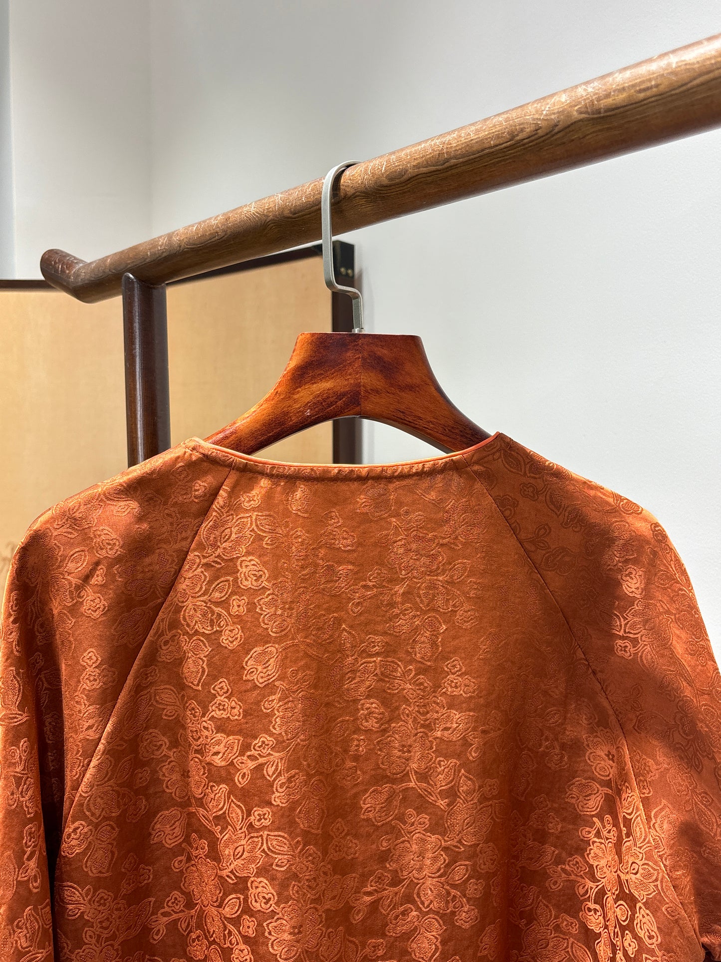 Vintage Red Xiangyunsha Embroidered Blouse | Luxe Orienta Modern Chinese Top
