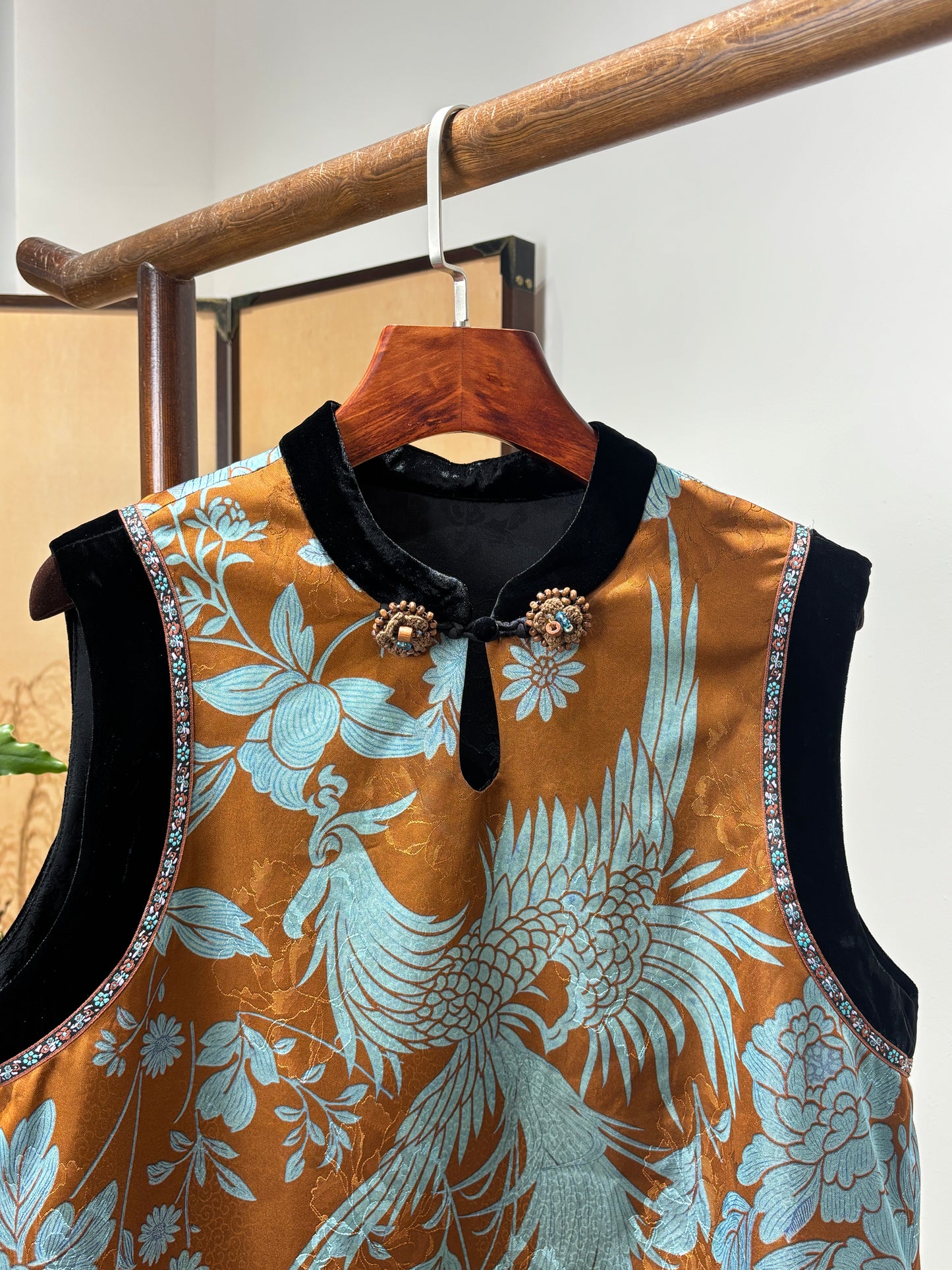Brown Phoenix & Peony Xiangyunsha Vest | Symbolic Chinese Elegance