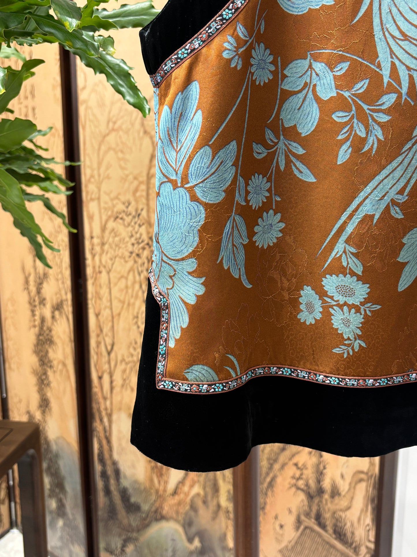 Brown Phoenix & Peony Xiangyunsha Vest | Symbolic Chinese Elegance