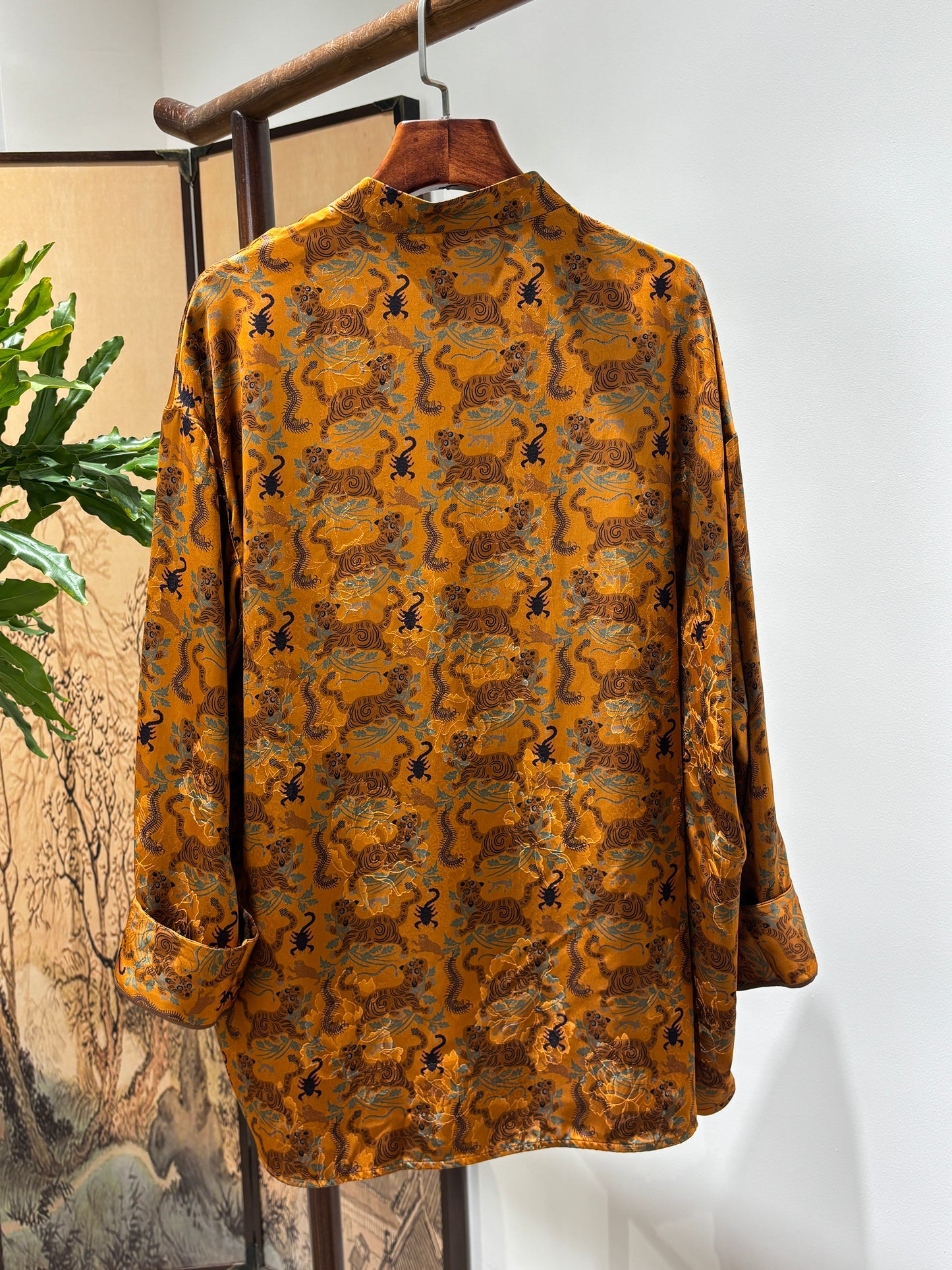 Brown Tiger & Five Poisons Xiangyunsha Blouse | Bold Chinese Heritage