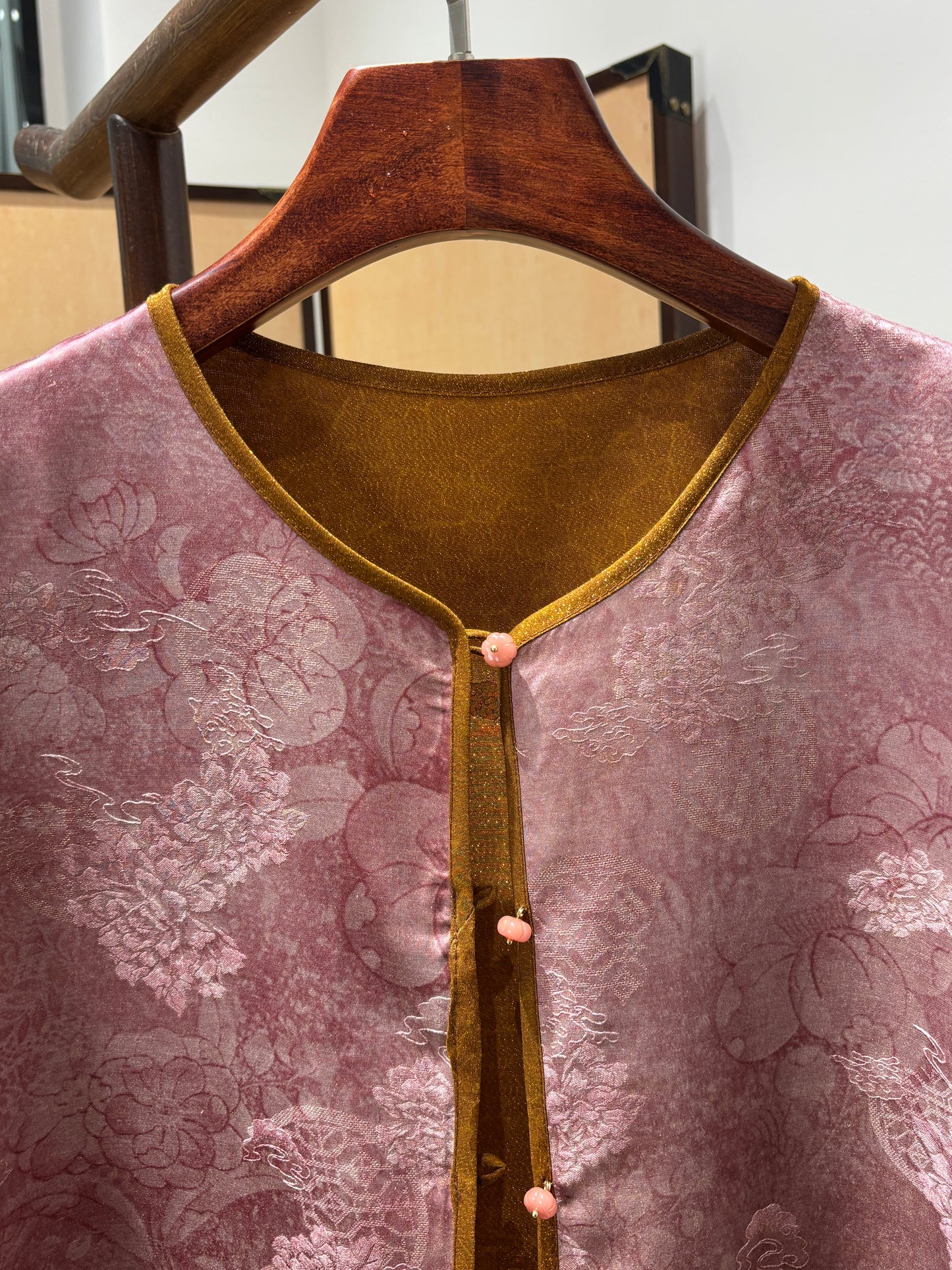 Pink Rayon Xiangyunsha Cardigan | Luxe Orienta Modern Chinese Luxury Knitwear