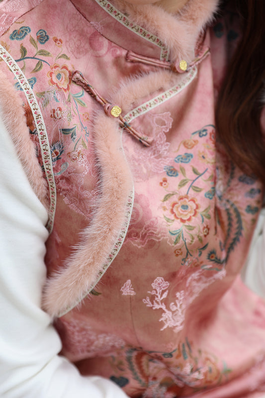 Blush Xiangyunsha Silk Mink Vest - Luxe Orienta CO., LIMITED