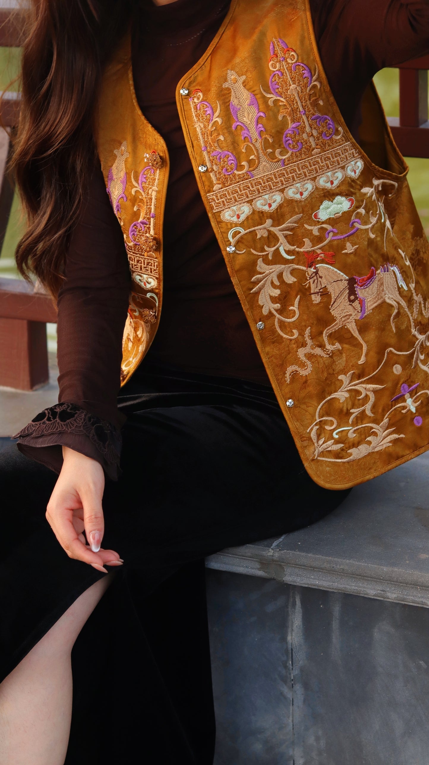 Gold Embroidered Vest | Luxe Orienta Modern Chinese Luxury Vest - Luxe Orienta CO., LIMITED
