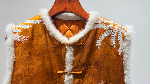 Why Not Fast Fashion This Year: A New Way to Dress for the New Year