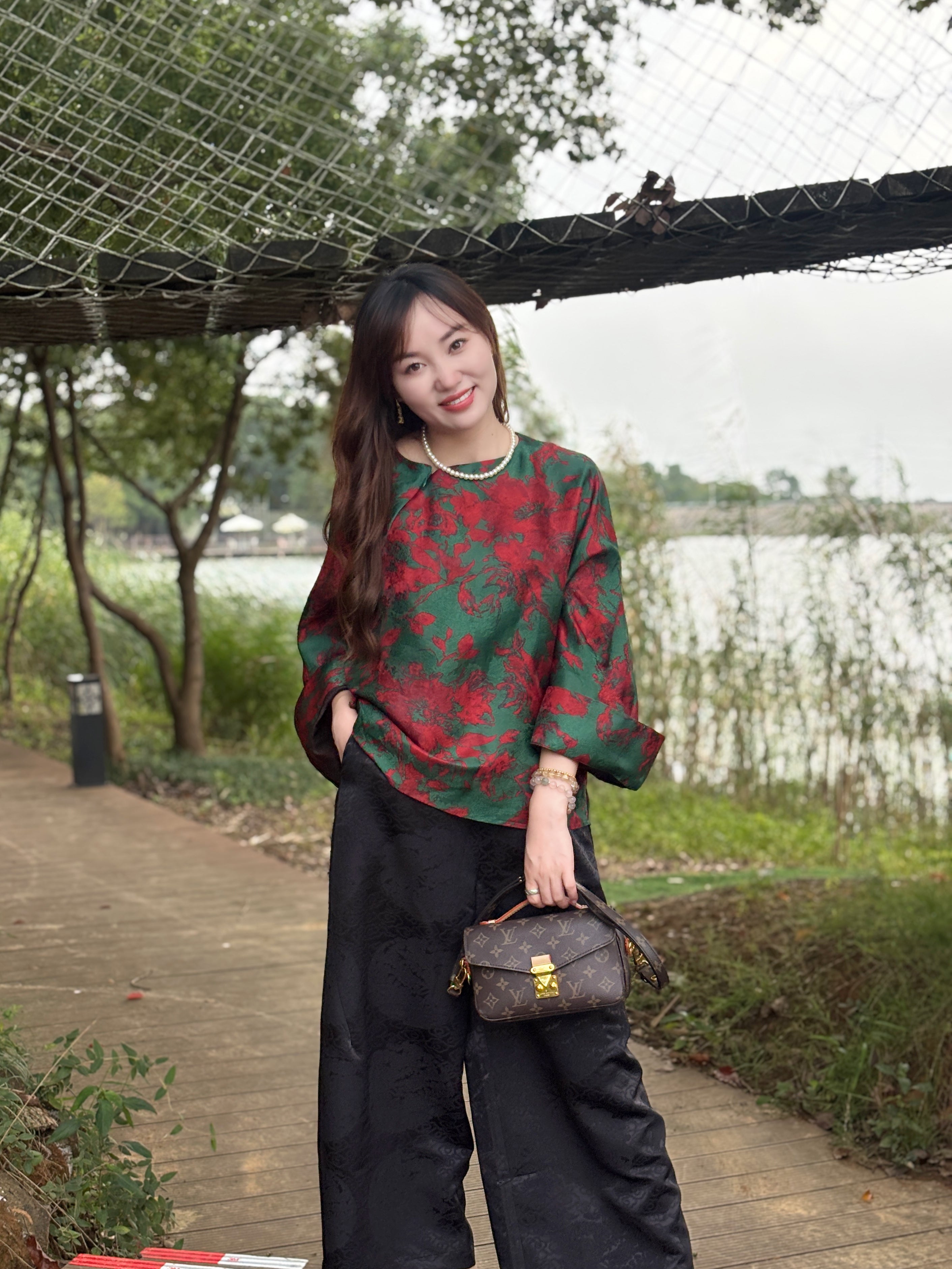 Red & Green Xiangyunsha Jacquard Top – Modern Heritage Elegance by LUXE ORIENTA - Luxe Orienta CO., LIMITED