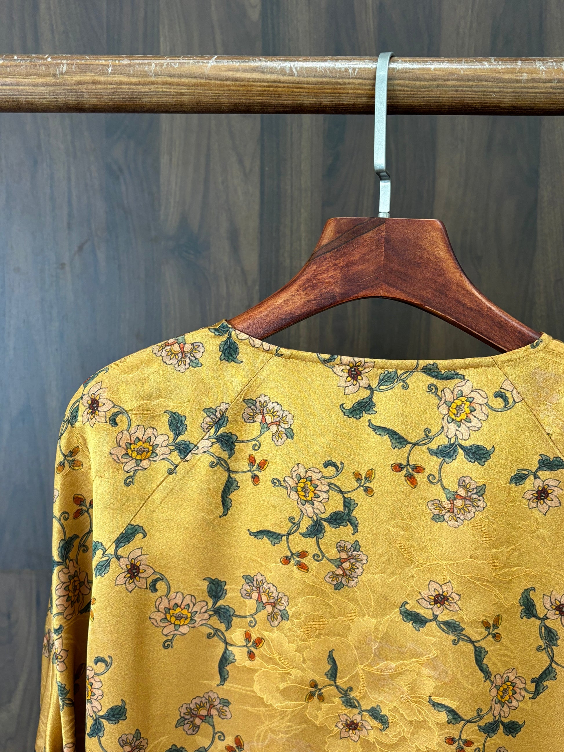黃色桑蠶絲提花上衣 Yellow Silk Jacquard Top - Luxe Orienta CO., LIMITED
