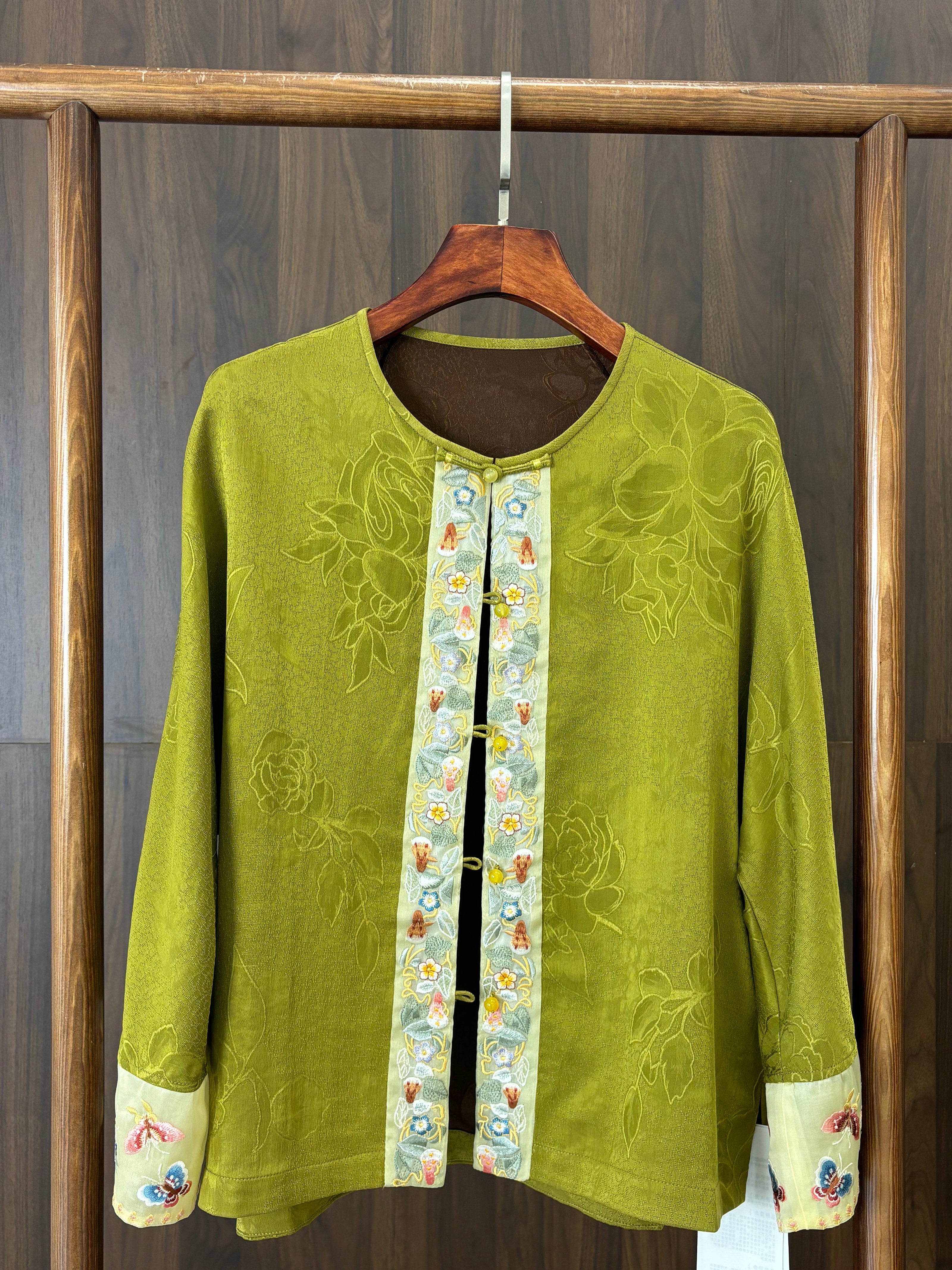 綠色香雲紗刺繡上衣 Green Xiangyunsha Tulle Embroidered Top - Luxe Orienta CO., LIMITED