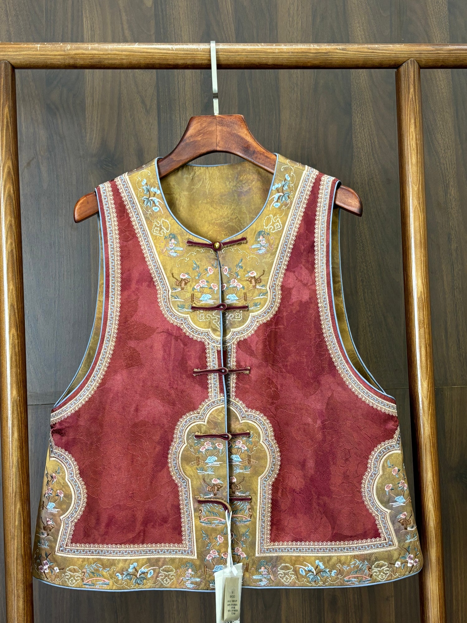 紅色宋錦雙面穿馬甲 Red Songjin Double-sided Vest - Luxe Orienta CO., LIMITED