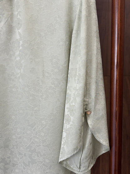米色桑蠶絲花羅上衣 Beige Silk Floral Luo Top - Luxe Orienta CO., LIMITED