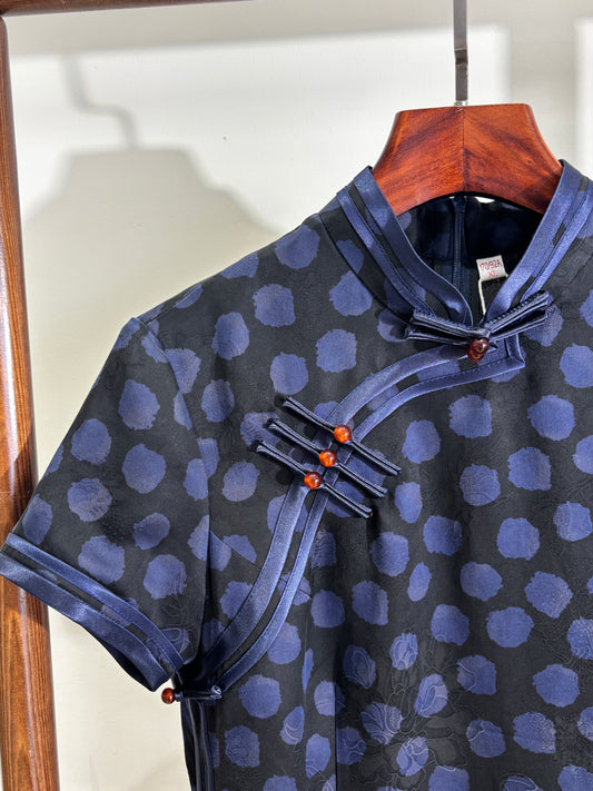 Deep Blue Xiangyunsha Qipao