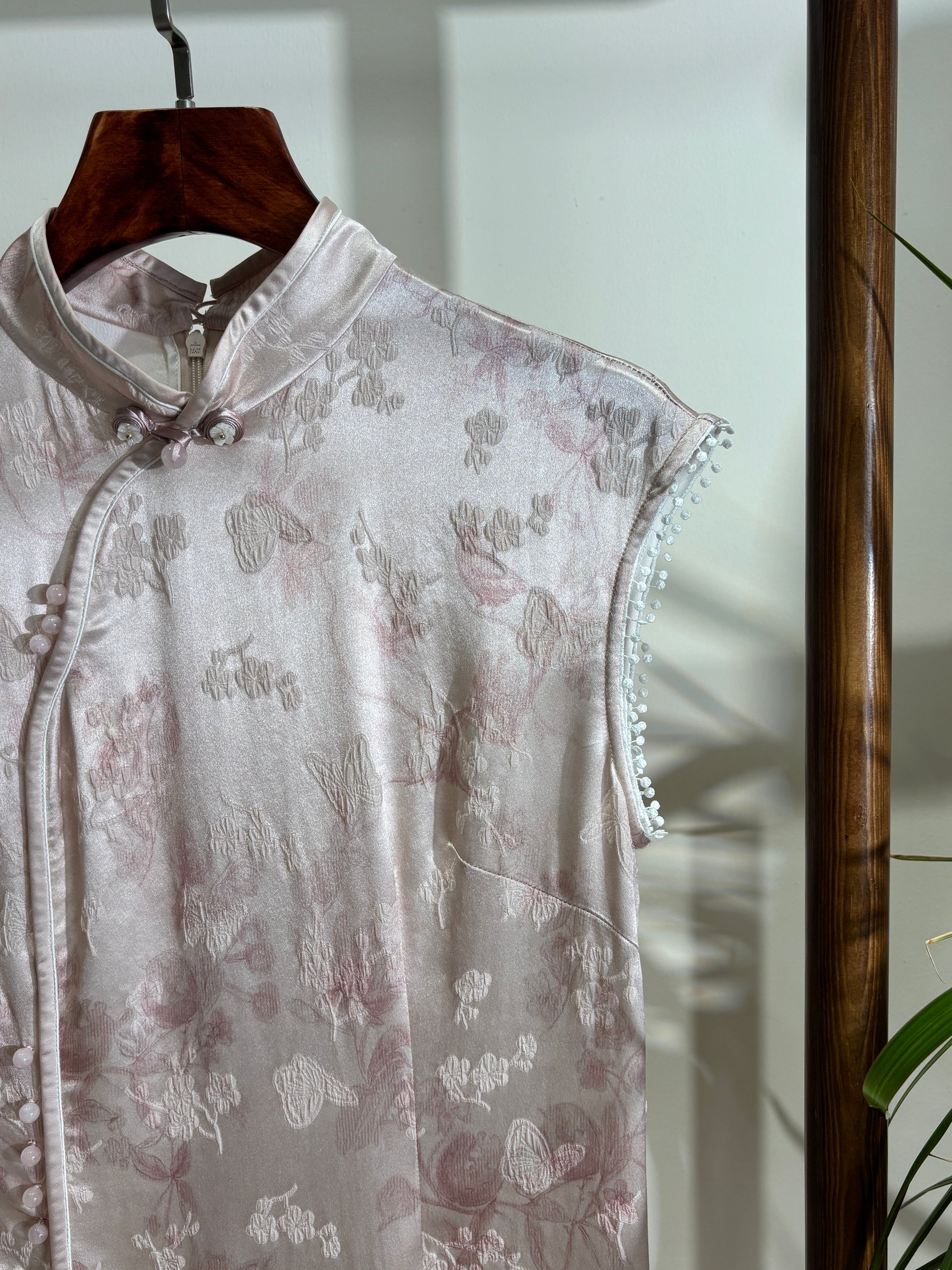 粉色桑蠶絲旗袍 Pink Silk Qipao - Luxe Orienta CO., LIMITED
