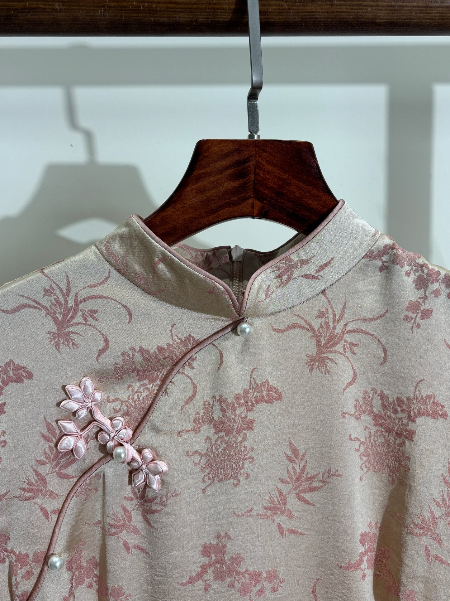 粉色旗袍 Pink Qipao - Luxe Orienta CO., LIMITED