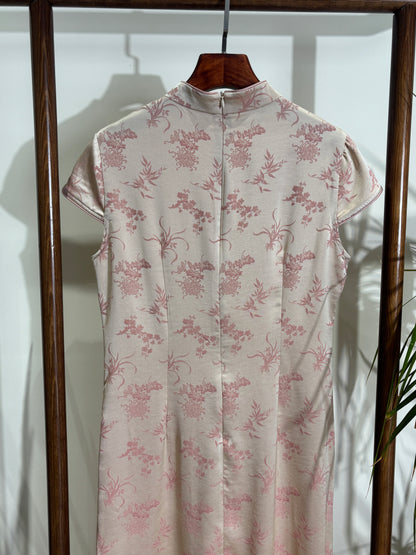 粉色旗袍 Pink Qipao - Luxe Orienta CO., LIMITED