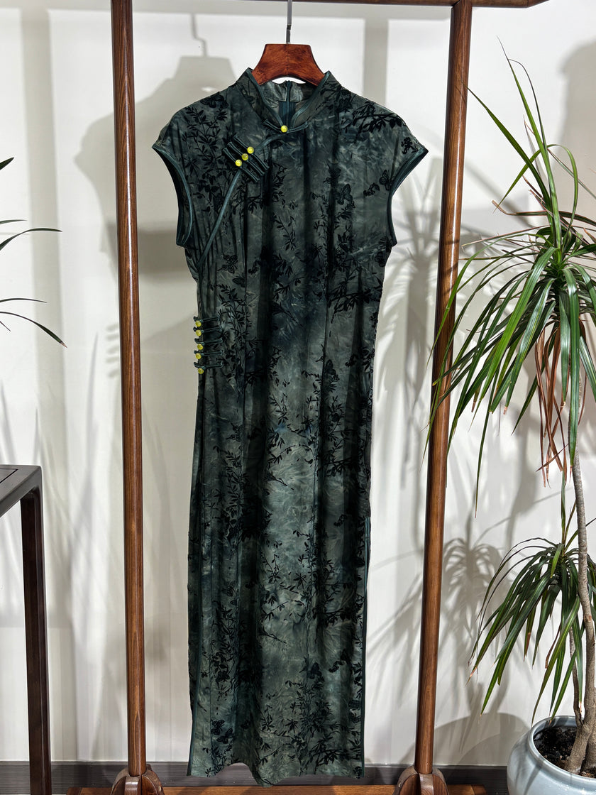 綠色旗袍 Green Qipao - Luxe Orienta CO., LIMITED
