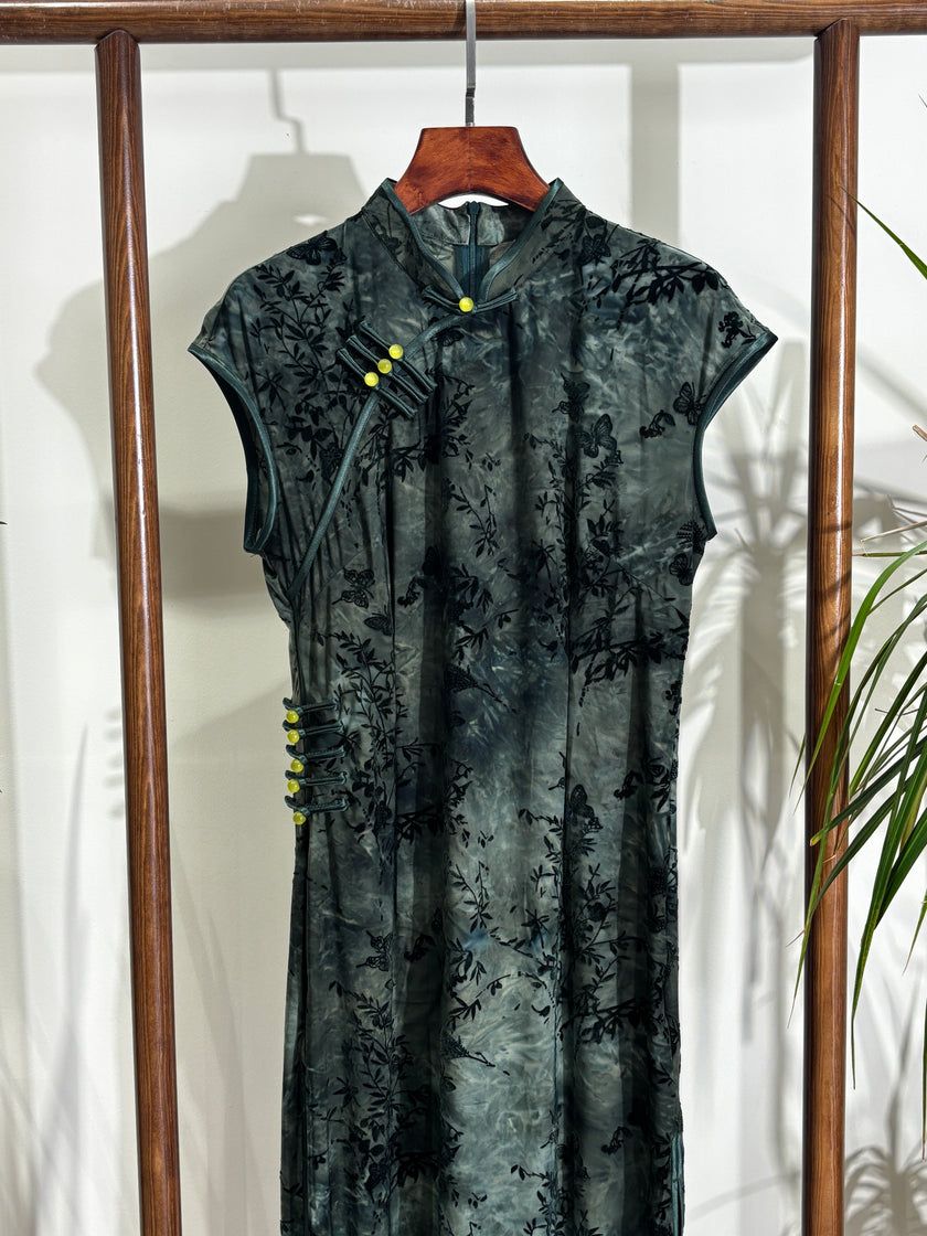 綠色旗袍 Green Qipao - Luxe Orienta CO., LIMITED
