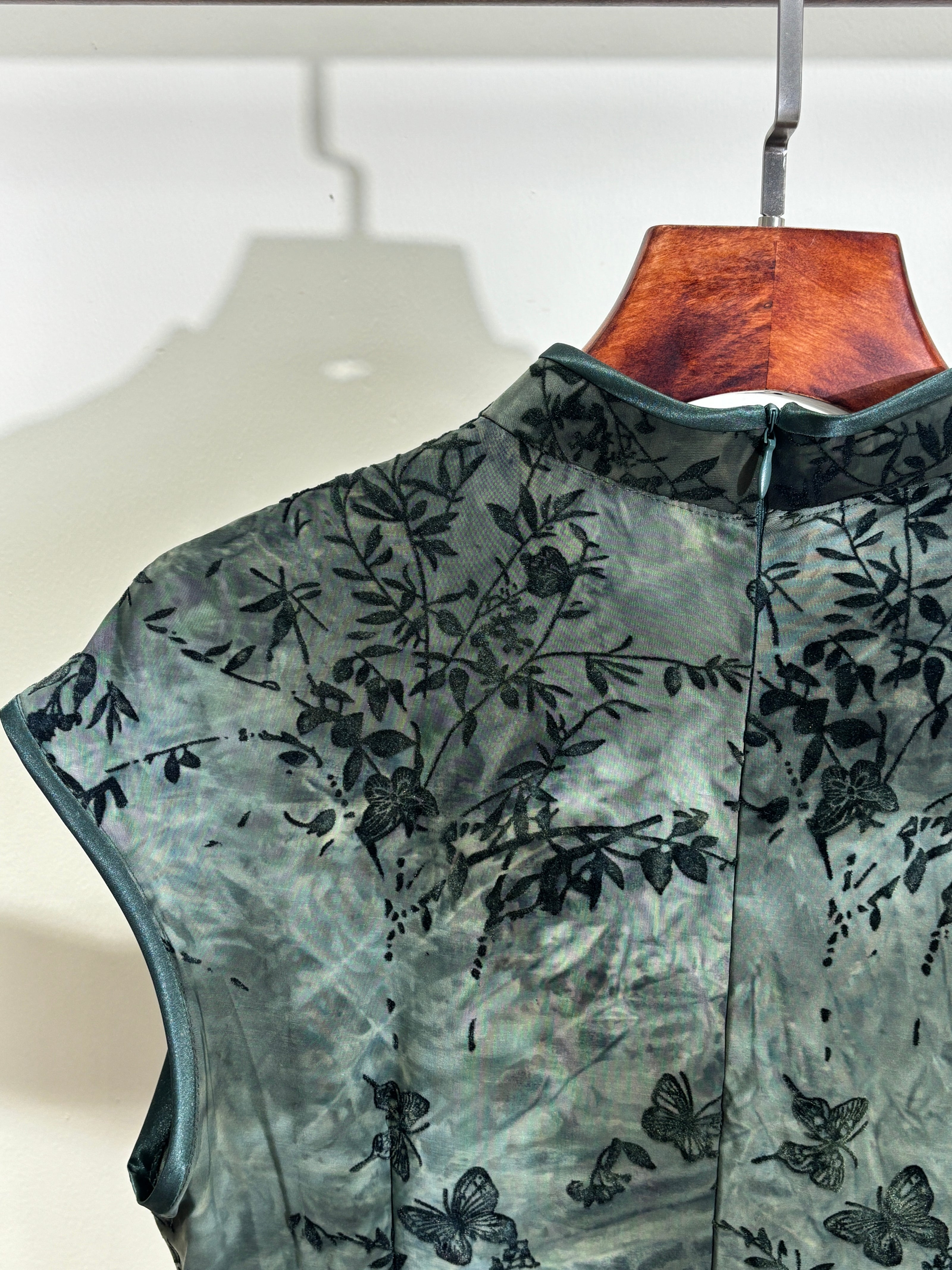 綠色旗袍 Green Qipao - Luxe Orienta CO., LIMITED