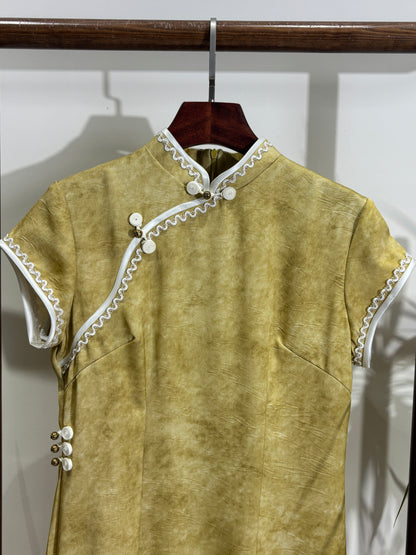 黃色旗袍 Yellow Qipao - Luxe Orienta CO., LIMITED