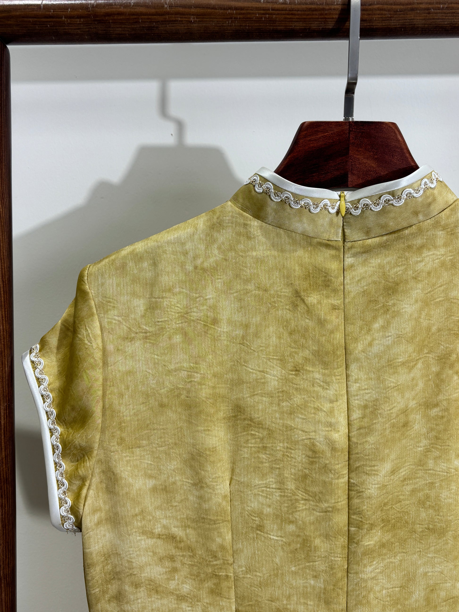黃色旗袍 Yellow Qipao - Luxe Orienta CO., LIMITED